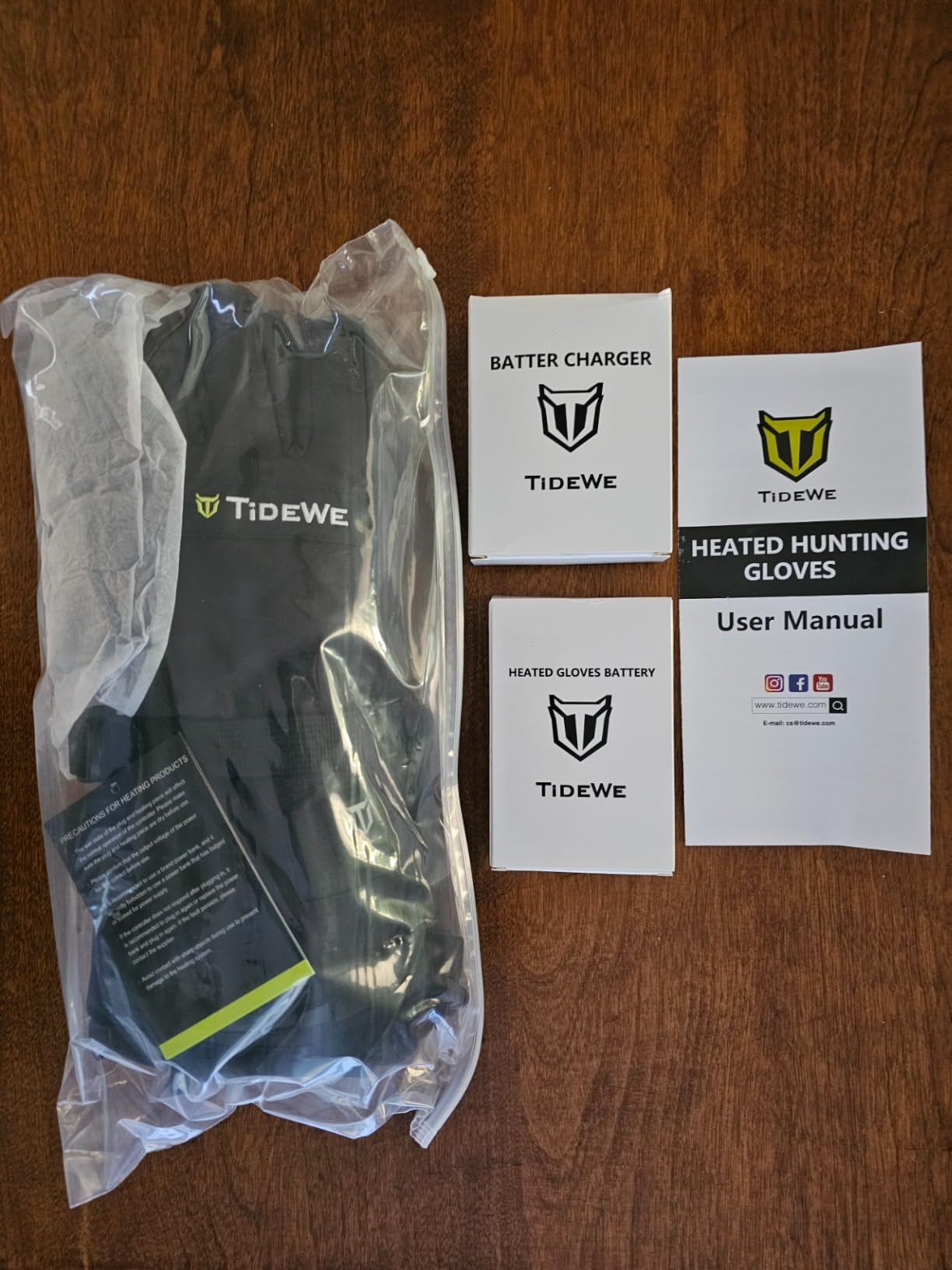 Heated Gloves for Men & Women, Hunting Waterproof Rechargeable Gloves with 2 Battery Packs, 3 Heat Settings, 3M Cotton Insulated for Skiing & Fishing customer photo 1