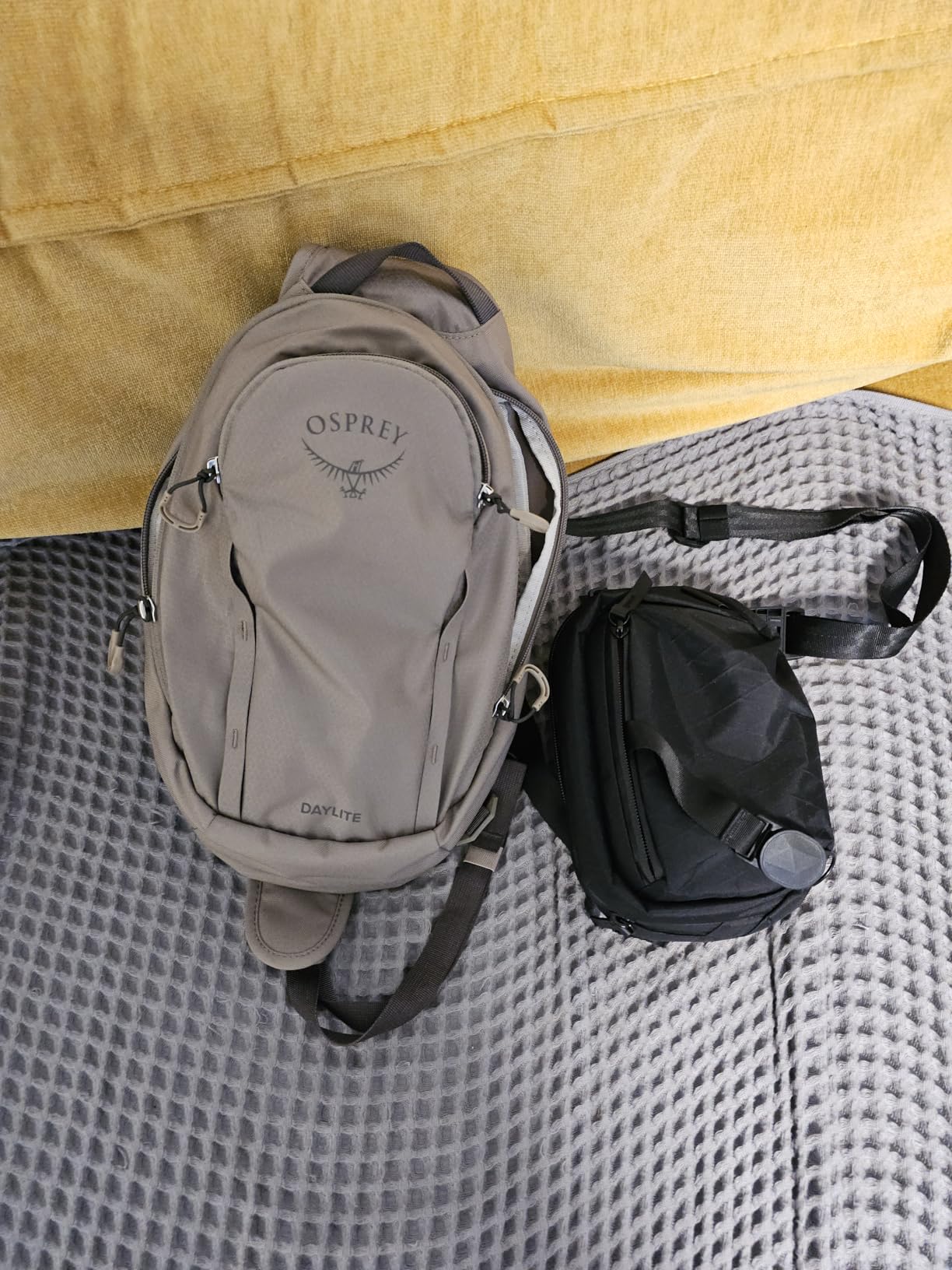 Osprey Daylite Shoulder Sling Bag, Black OS customer photo 1