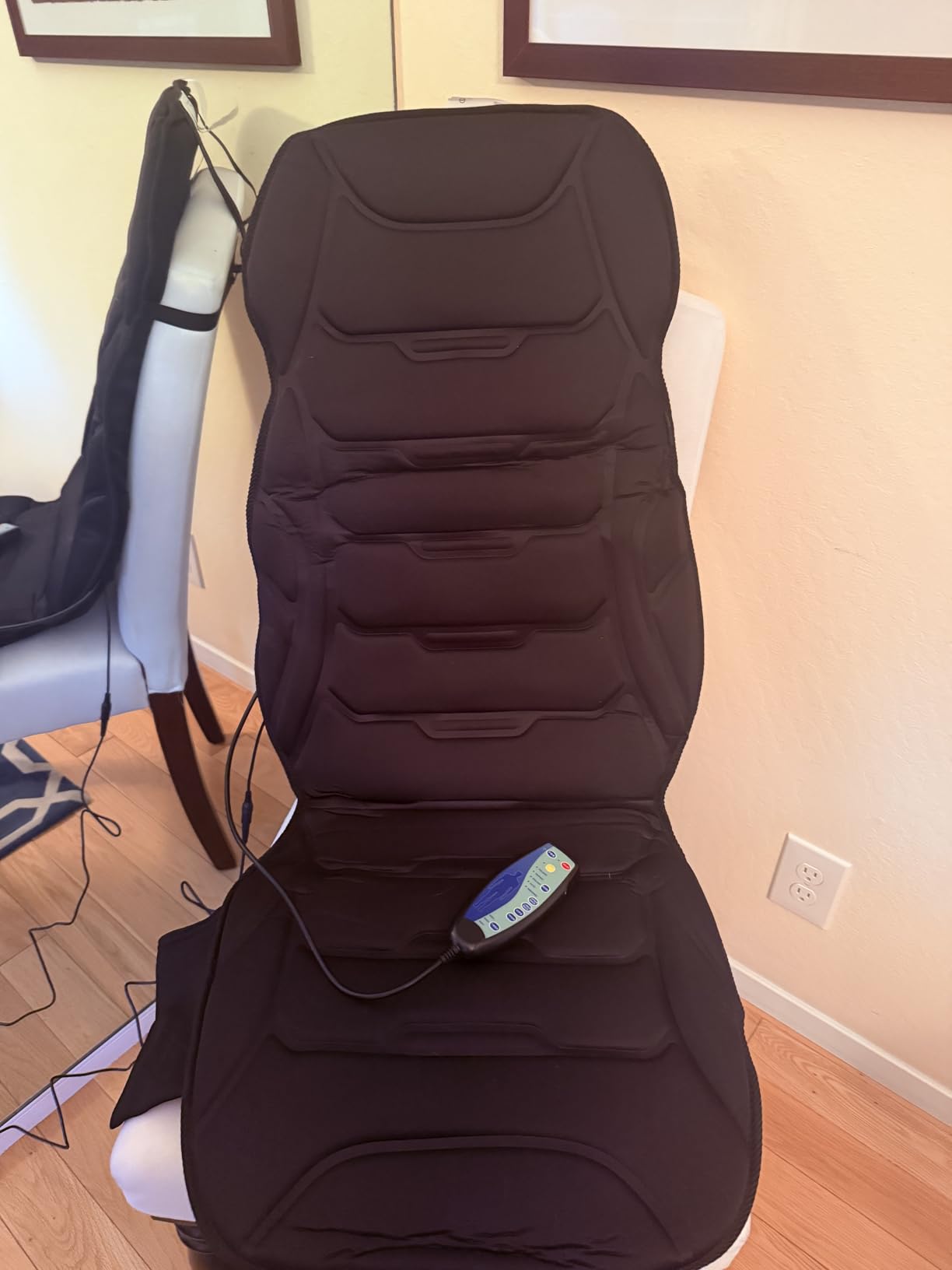 COMFIER Back Massager with Heat, Vibration Massage Seat Cushion with 8 Massage Nodes & 5 Modes, Adjustable Chair Massager Pad for Home Office, Heated Chair Pad, Gifts for Women Men Mom Dad customer photo 1