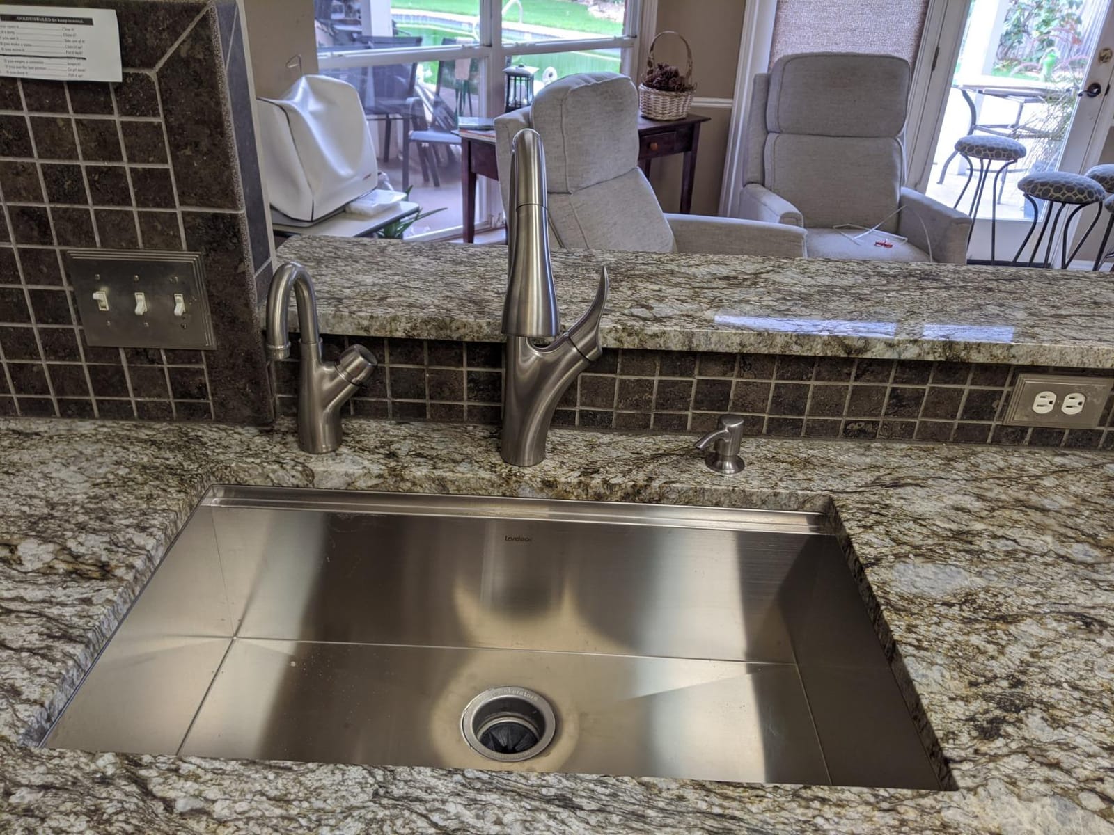 Lordear 33 Inch Undermount Kitchen Sink Workstation 33