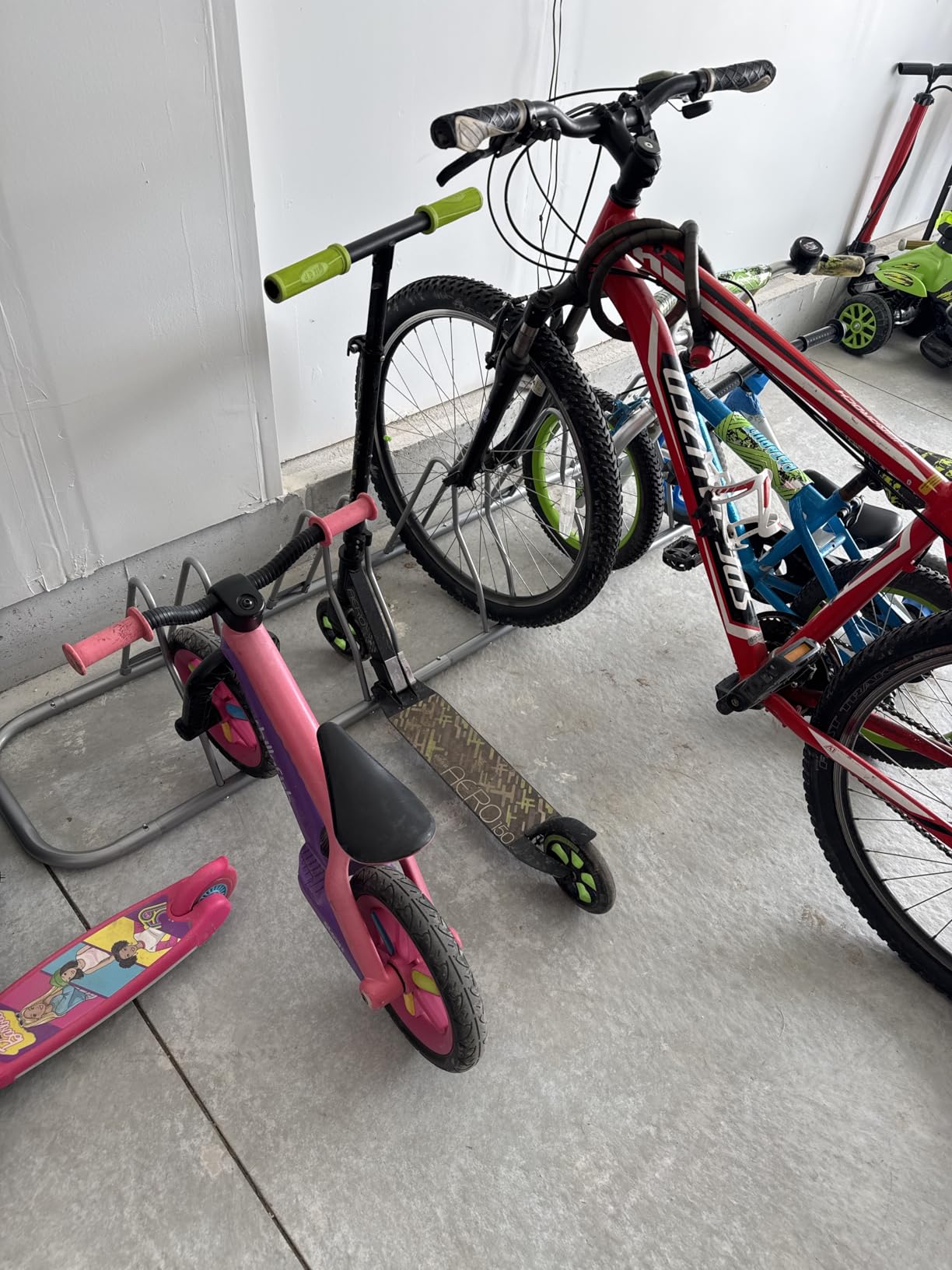 Simple Houseware 5-Bike Adjustable Floor Storage Rack for Garage, Black | Bicycle Parking Stand Organizer for Road and Kids Bikes customer photo 1