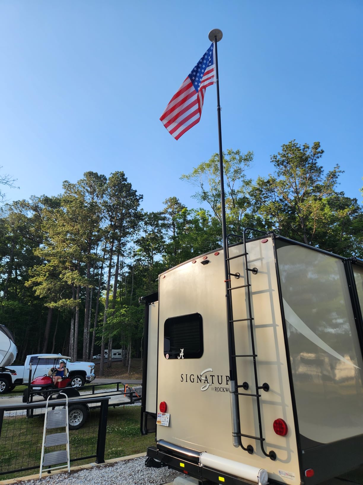 VEVOR 30FT Telescoping Flag Pole Kit, Heavy Duty Aluminum Alloy in Ground Flag Poles for Outside, 3 Display Modes Flagpole with 3x5 American Flag, Professional Accessories, Silver customer photo 2