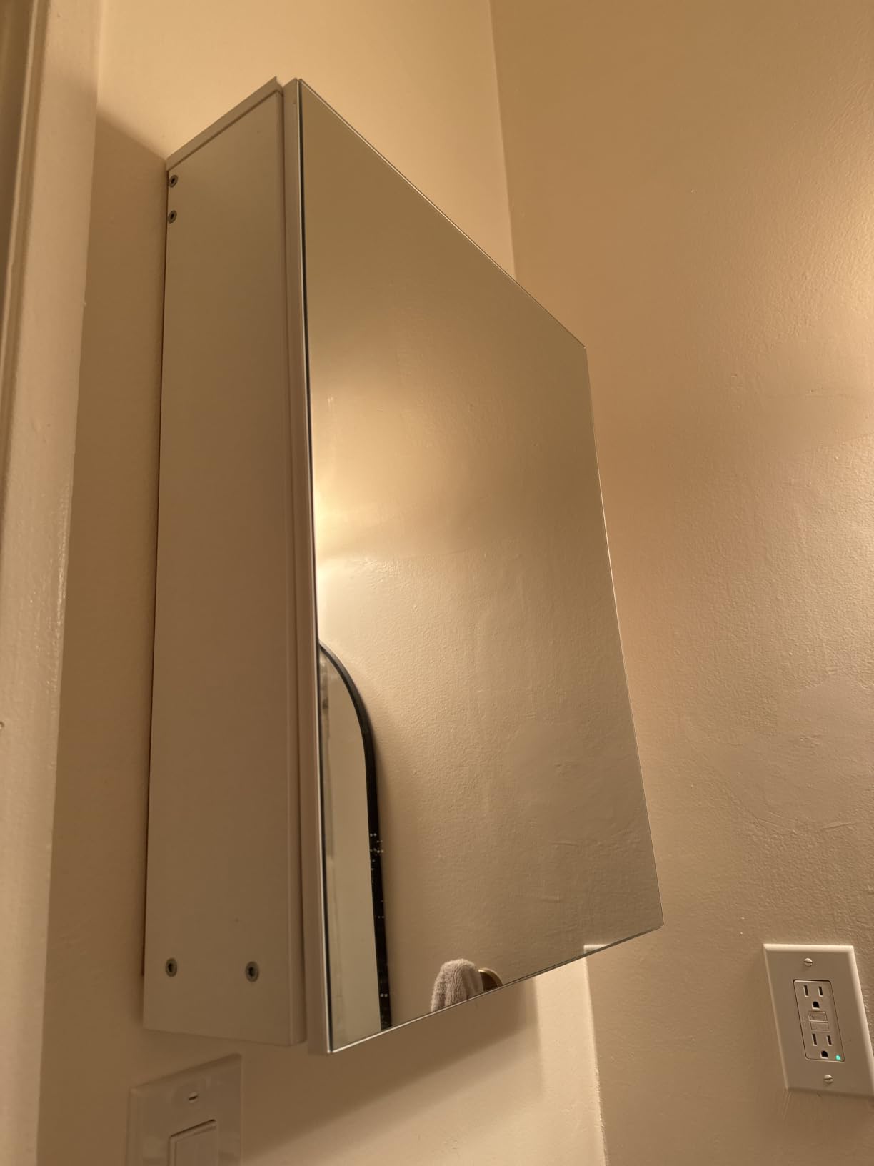 CHOEZON Bathroom Medicine Mirror Cabinet, 17.7'' x 23.6'', Wall-Mounted Bathroom Vanity with Mirror, Bathroom Medicine Cabinet with Storage Function, Hanging Storage Cabinet, Adjustable Shelves, White customer photo 2