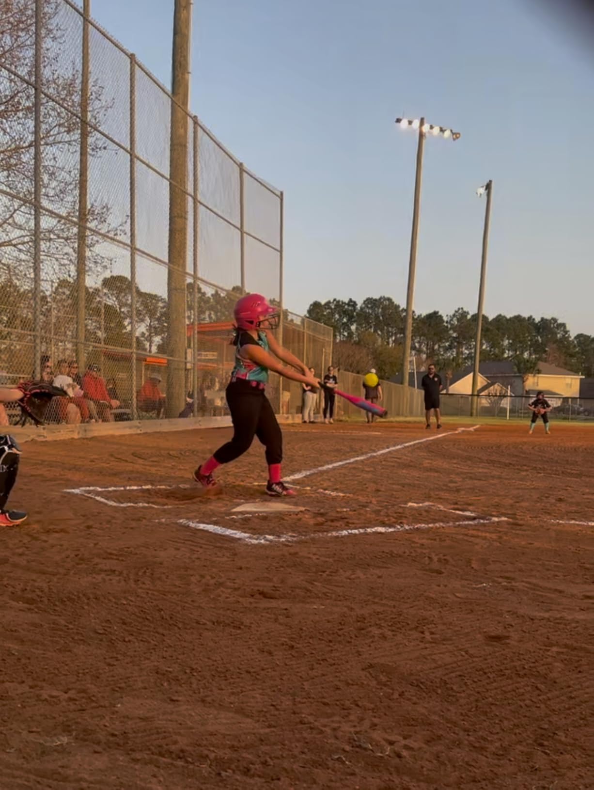 DeMarini 2025 Uprising Fastpitch Softball Bat | 1 Pc. Alloy customer photo 2