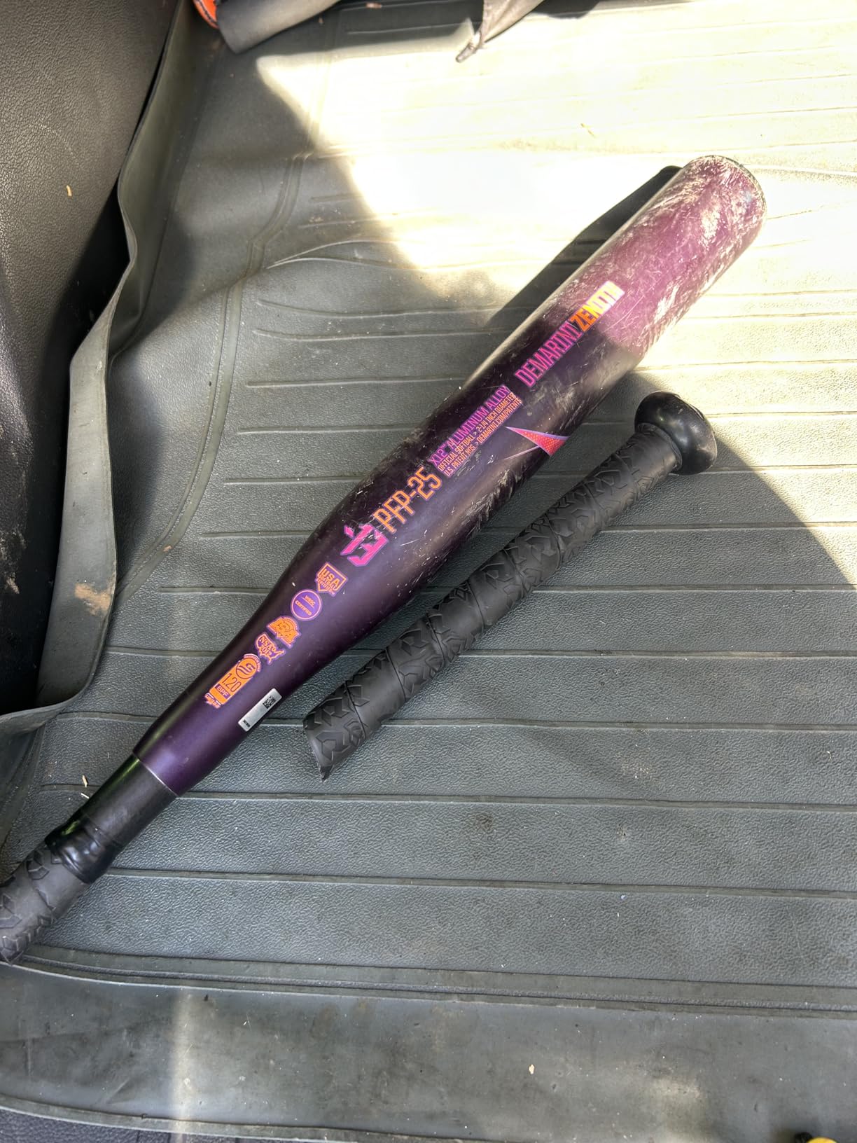 DeMarini 2025 Zenith (-13) Fastpitch Softball Bat | 2 Pc. Composite customer photo 2