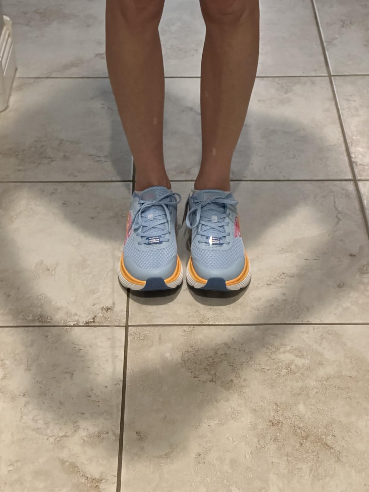 Women's Max Cushioning Endeavour | Max Cushioning, Air-Cooled Goga Mat Insole, Ultra Light Midsole, Breathable Mesh Upper, Machine Washable customer photo 2