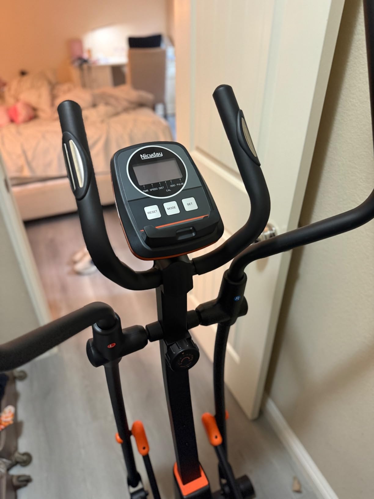 Niceday Elliptical Exercise Machine with 15.5/18/19IN Long Stride | Compact Elliptical Machine for Home Use, 16 Resistance Levels; 400LBS Stable Loading Capacity; Kinomap APP Support customer photo 1