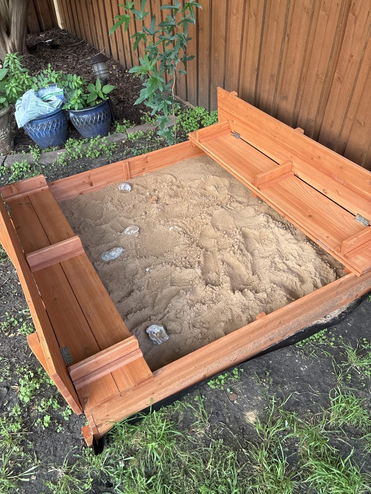 Best Choice Products Large Outdoor Wooden Sand Box for Kids, Sandbox with Cover, Bench Seats Support up to 220 lbs, Bottom Liner for Drainage, Cedar Wood - Natural customer photo 1