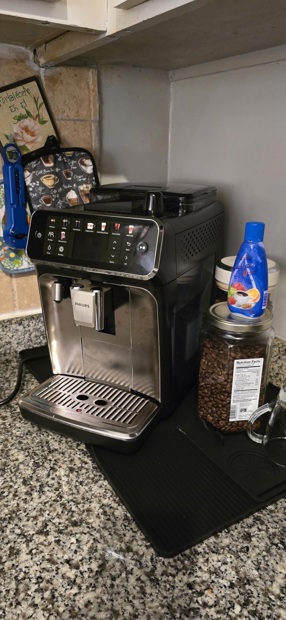 PHILIPS 5500 Series Fully Automatic Espresso Machine, LatteGo Milk System | 20 Hot & Iced Coffee Pre-Sets (EP5544/94) customer photo 2