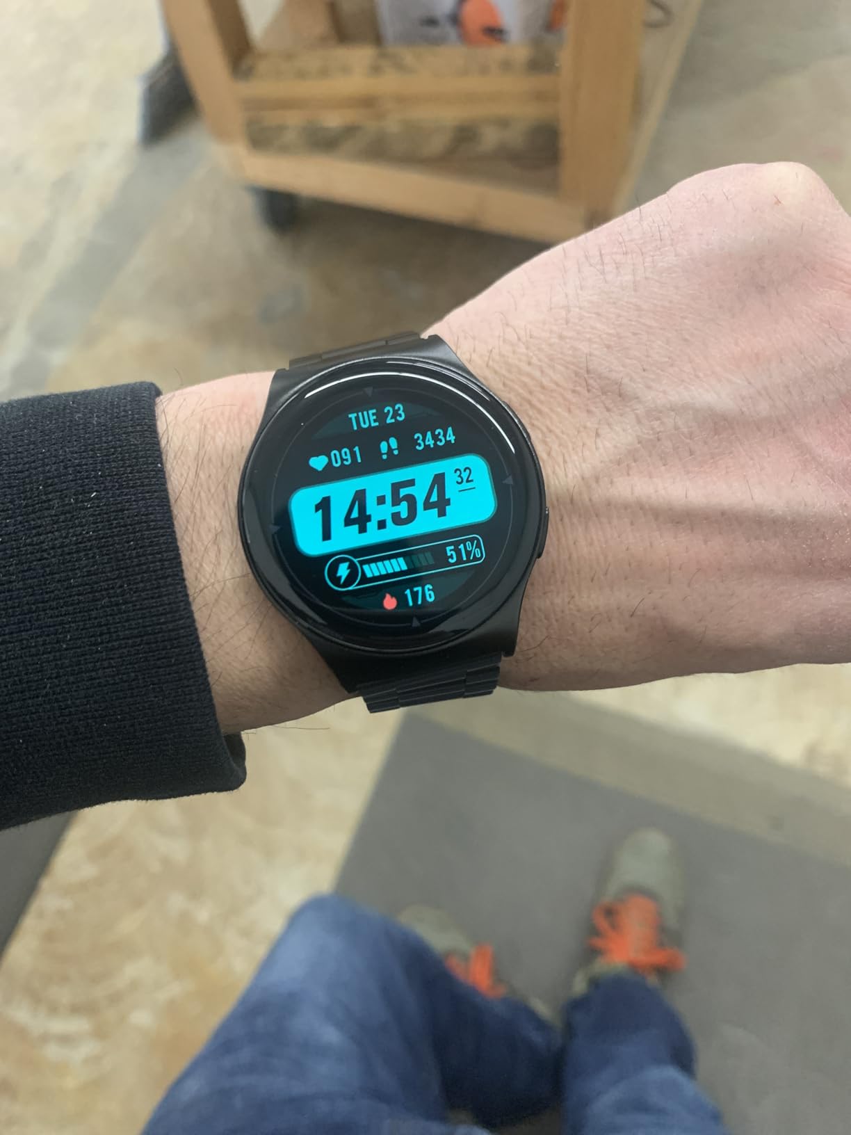 Moto Watch 120 - Premium Bluetooth Smartwatch with AMOLED Display, 10-Day Battery, Heart Rate & SpO2 Tracking, Fitness & Health Monitoring, Compatible with Android and iPhone - Phantom Black customer photo 1