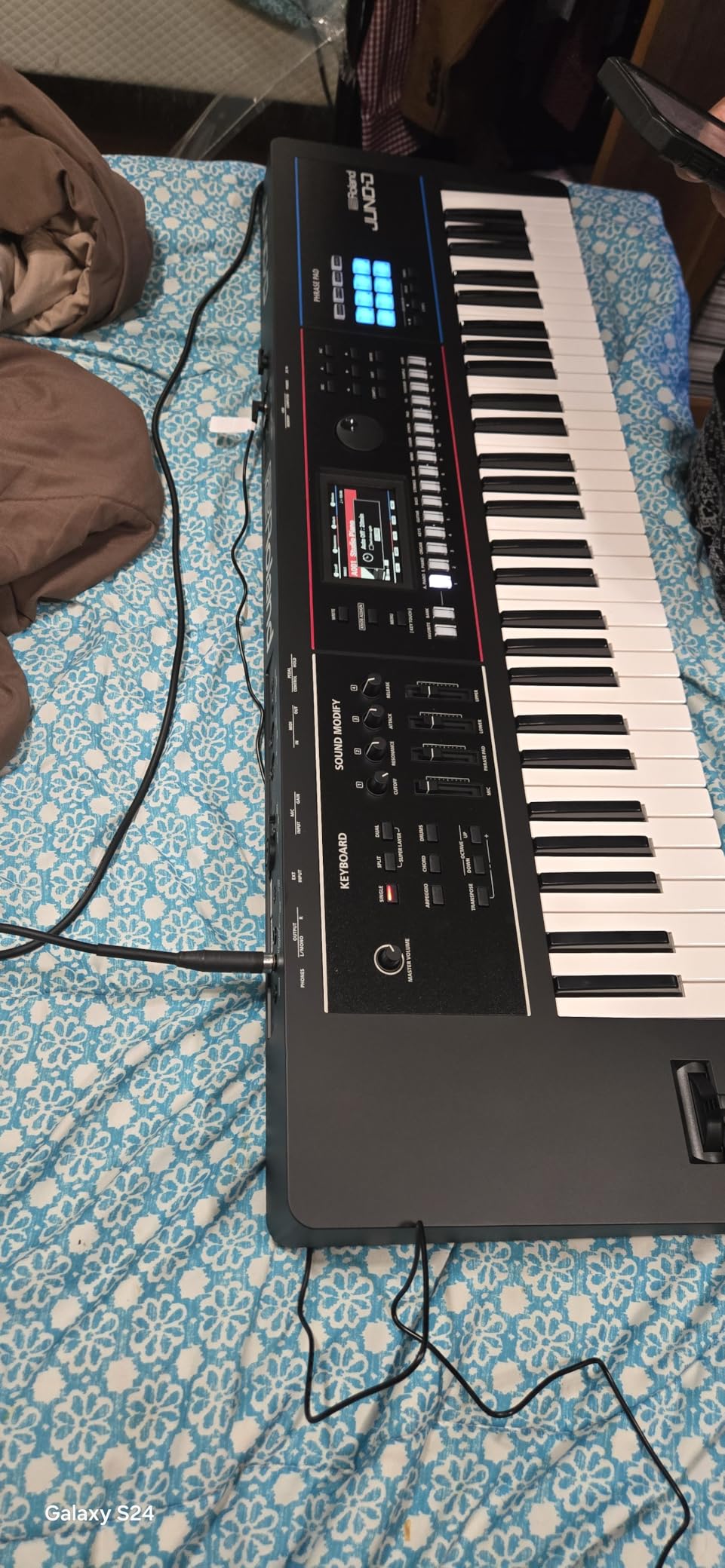 Roland JUNO-D6 Synthesizer | 61-Note Keyboard, ZEN-Core Engine with Over 3800 Onboard Sounds customer photo 1