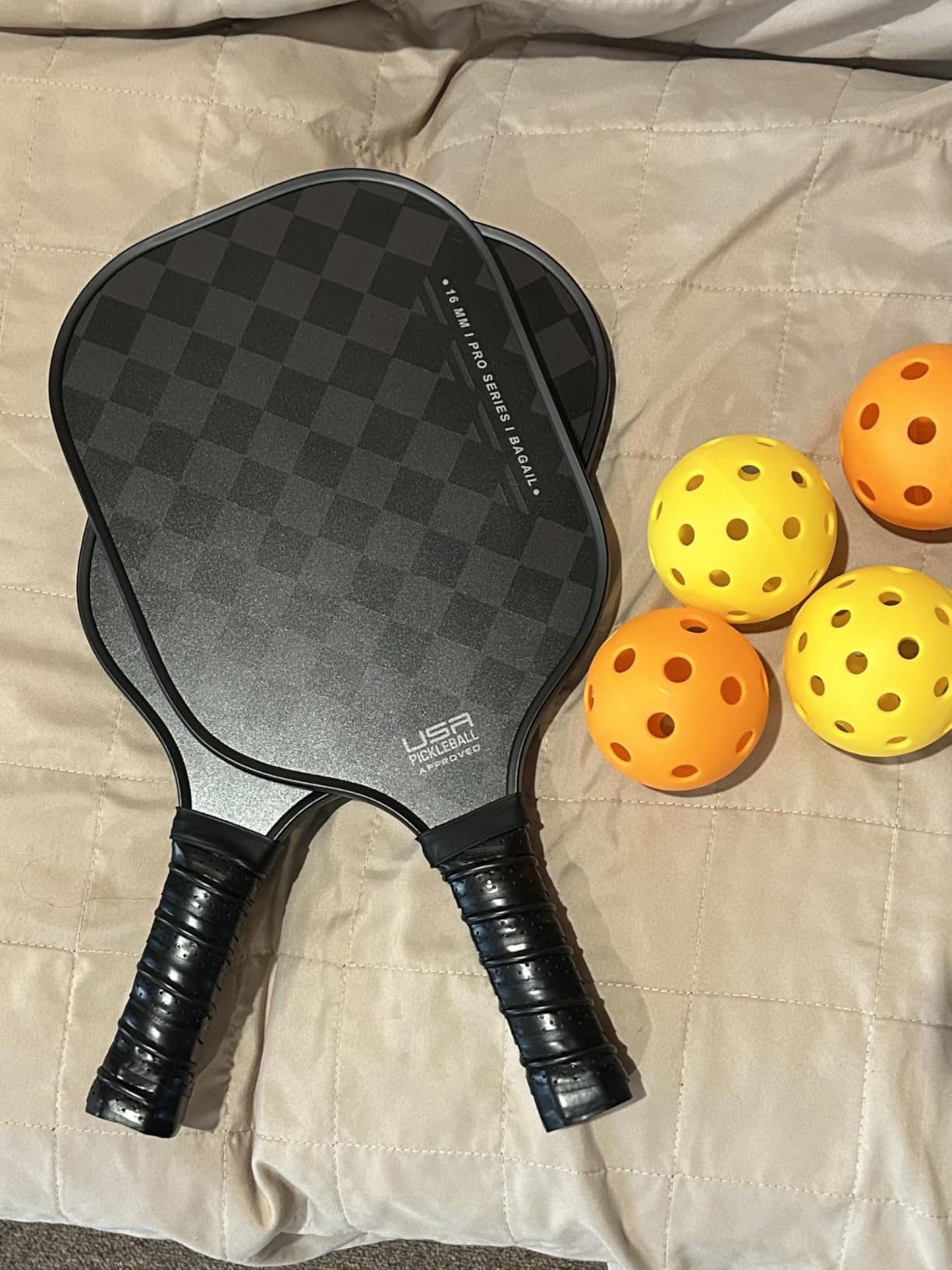 BAGAIL Pickleball Paddles, USAPA Approved Fiberglass Surface Pickleball Set, Lightweight Pickle Ball Rackets with 4 Balls, 1 Bag, Designed in California for Traction and Stability customer photo 1