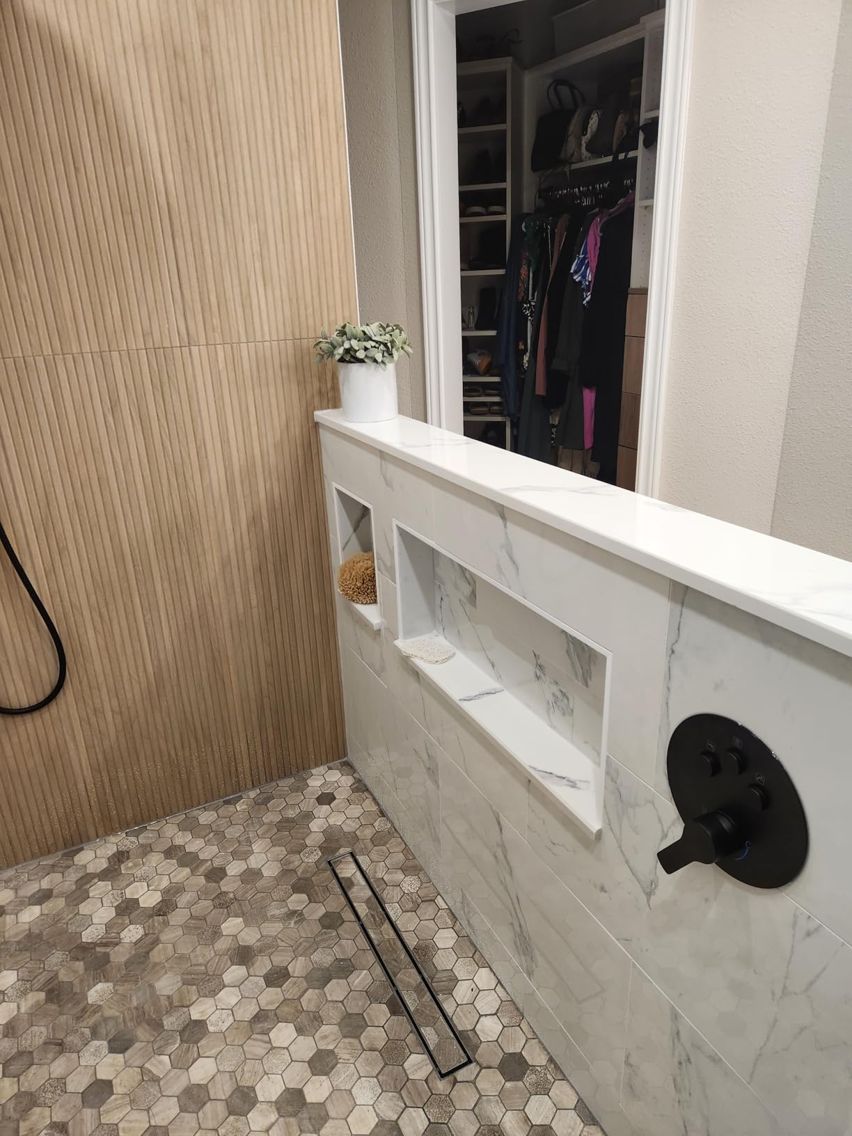 Shower System with Pressure Balance Valve, 10