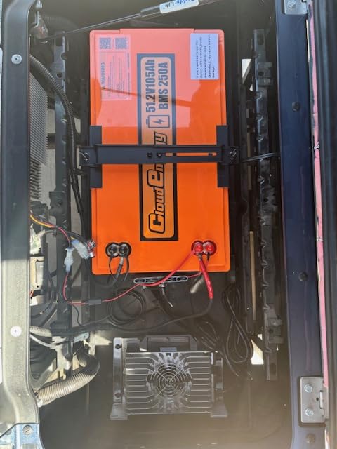 Cloudenergy 48V(51.2V) 105AH LiFePO4 Lithium Golf Cart Battery Built-in 250A BMS,3C Discharge,with 20A Charger,Mobile APP,Touch Monitor,6000+ Cycles,Perfect for Golf Carts (GFA48V-105AH with Charger) customer photo 1