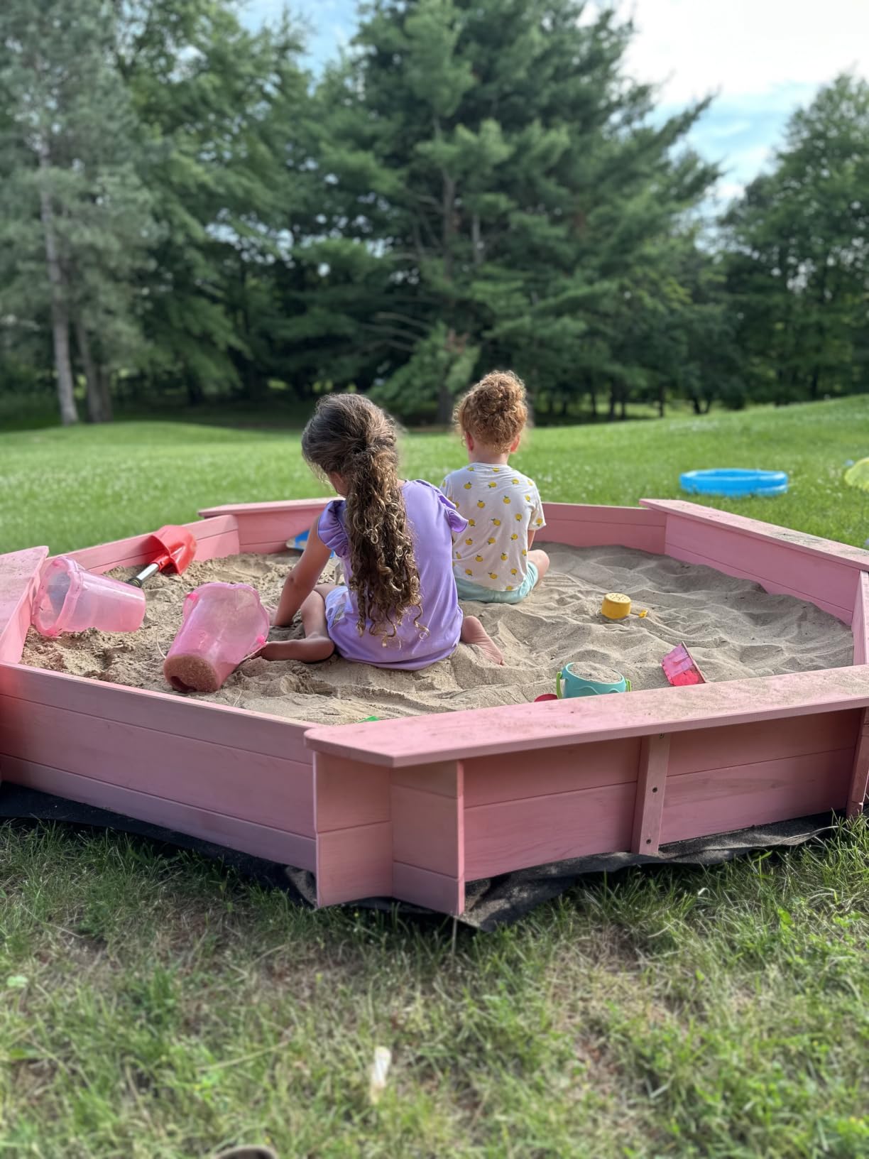 Best Choice Products Large Outdoor Octagon Wooden Sand Box for Kids, Sandbox with Cover, 4 Reinforced Benches Support up to 220 lbs Each, Bottom Liner for Drainage - Walnut customer photo 1