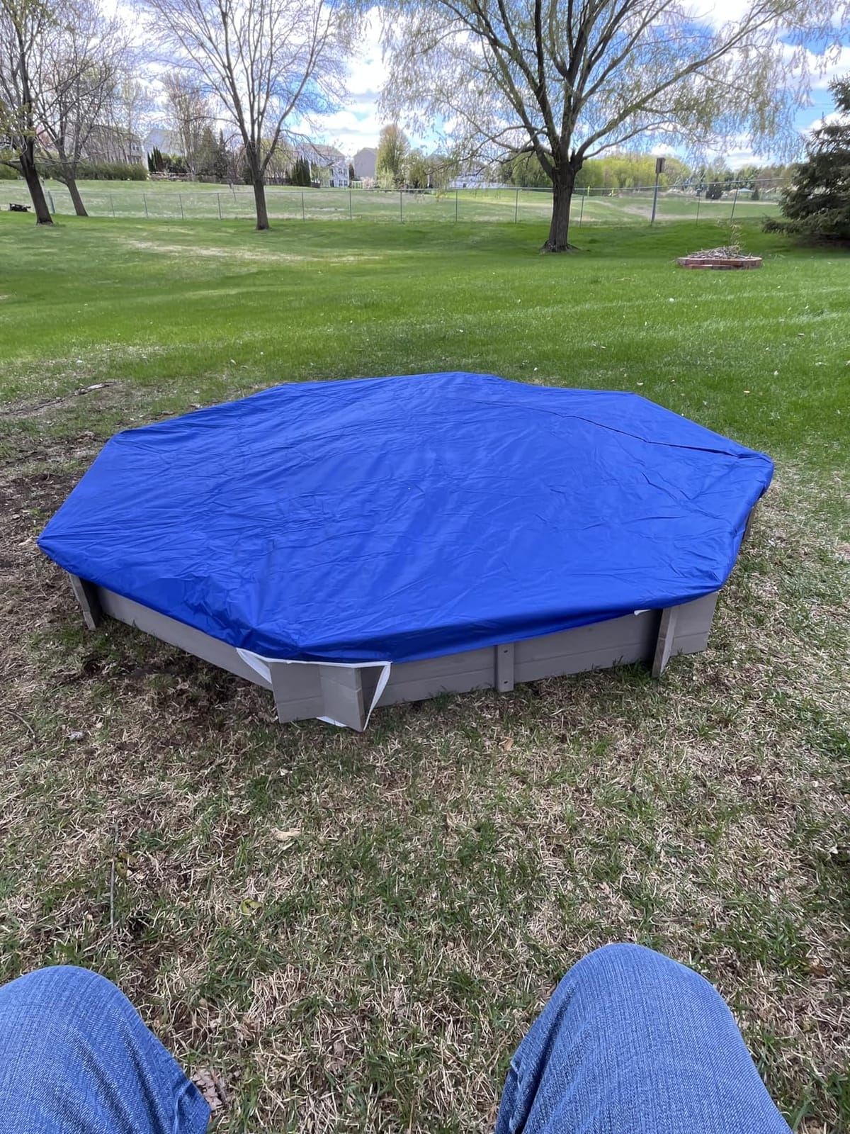 Best Choice Products Large Outdoor Octagon Wooden Sand Box for Kids, Sandbox with Cover, 4 Reinforced Benches Support up to 220 lbs Each, Bottom Liner for Drainage - Walnut customer photo 2
