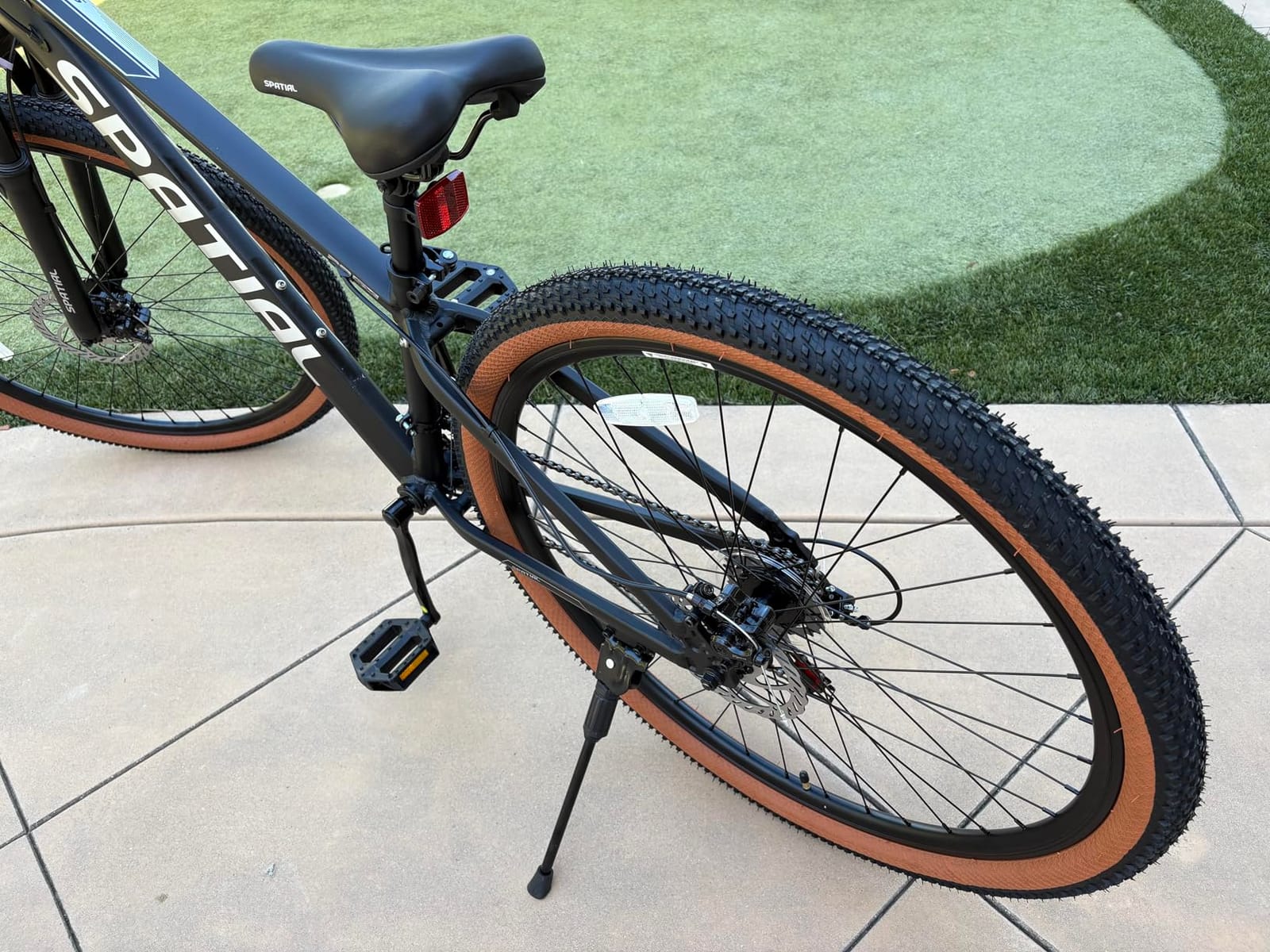 SPATIAL Mountain Bike, 24/26/27.5 Inch Outdoor Cycling Bike, 8/21 Speed Lightweight Aluminum Frame | Dual Disc Brakes, Adjustable Ergonomic Seat for Adult Teens customer photo 2