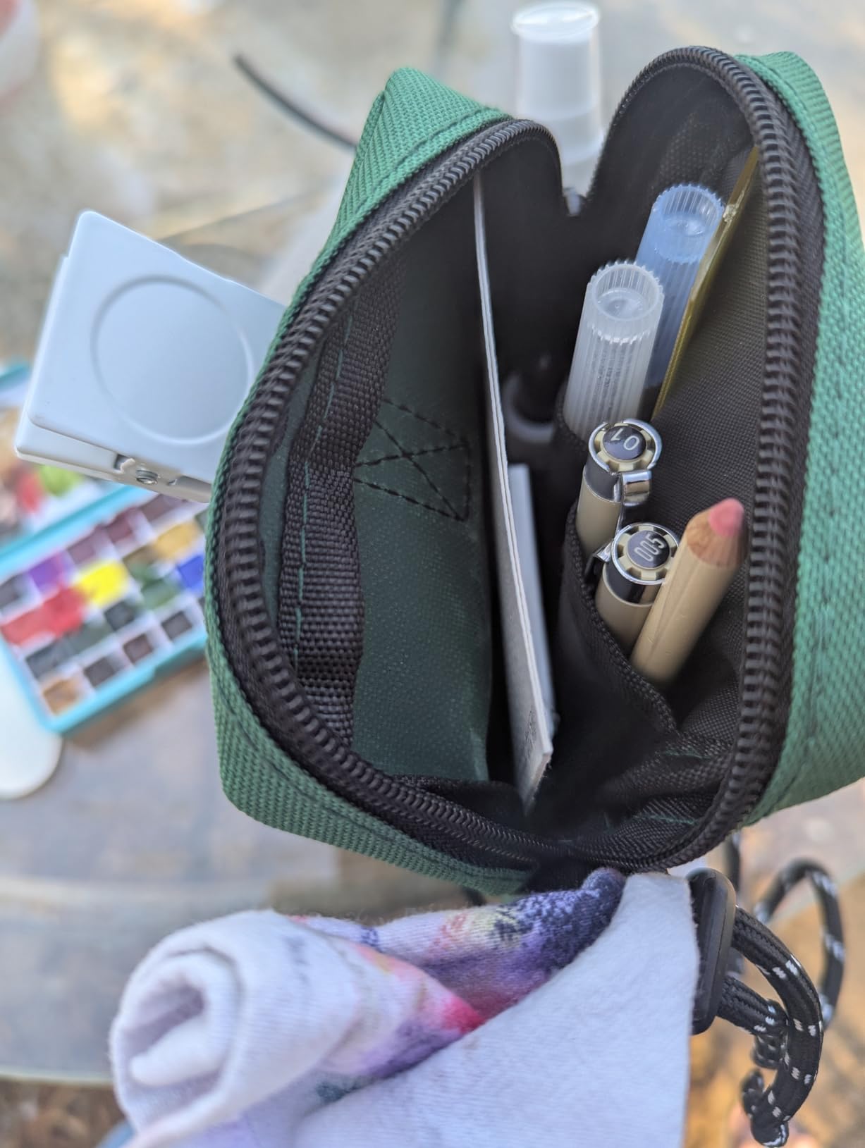 Funto Mini Watercolor Travel Set, 15 Colors with Walnut Palette for Artists | Mini watercolor travel set with a crossbody bag, journal and painting tools for outdoor sketching and creative trips. customer photo 2