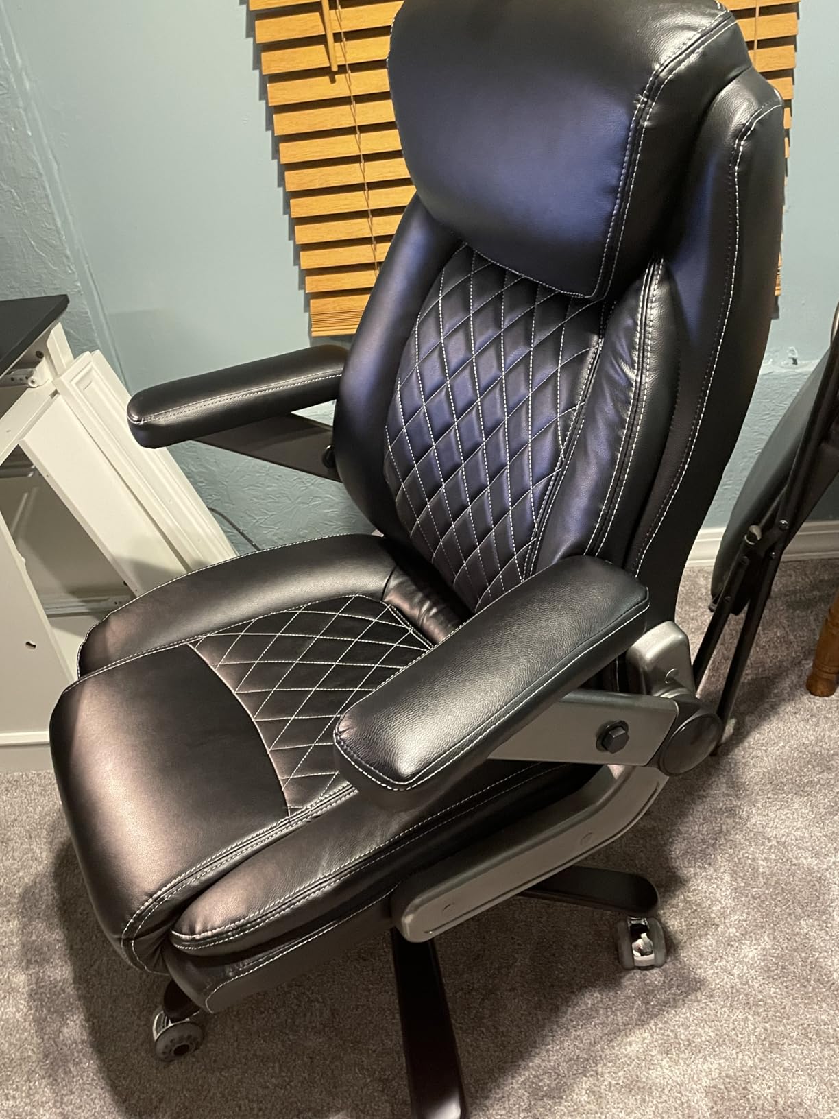 Indulgear Large Heavy Duty Office Chair with 5D Flip Arms, Comfy Big and Tall Executive Office Desk Chair with Pocket Spring Cushion, High Back Computer Chair with Lumbar Support customer photo 1