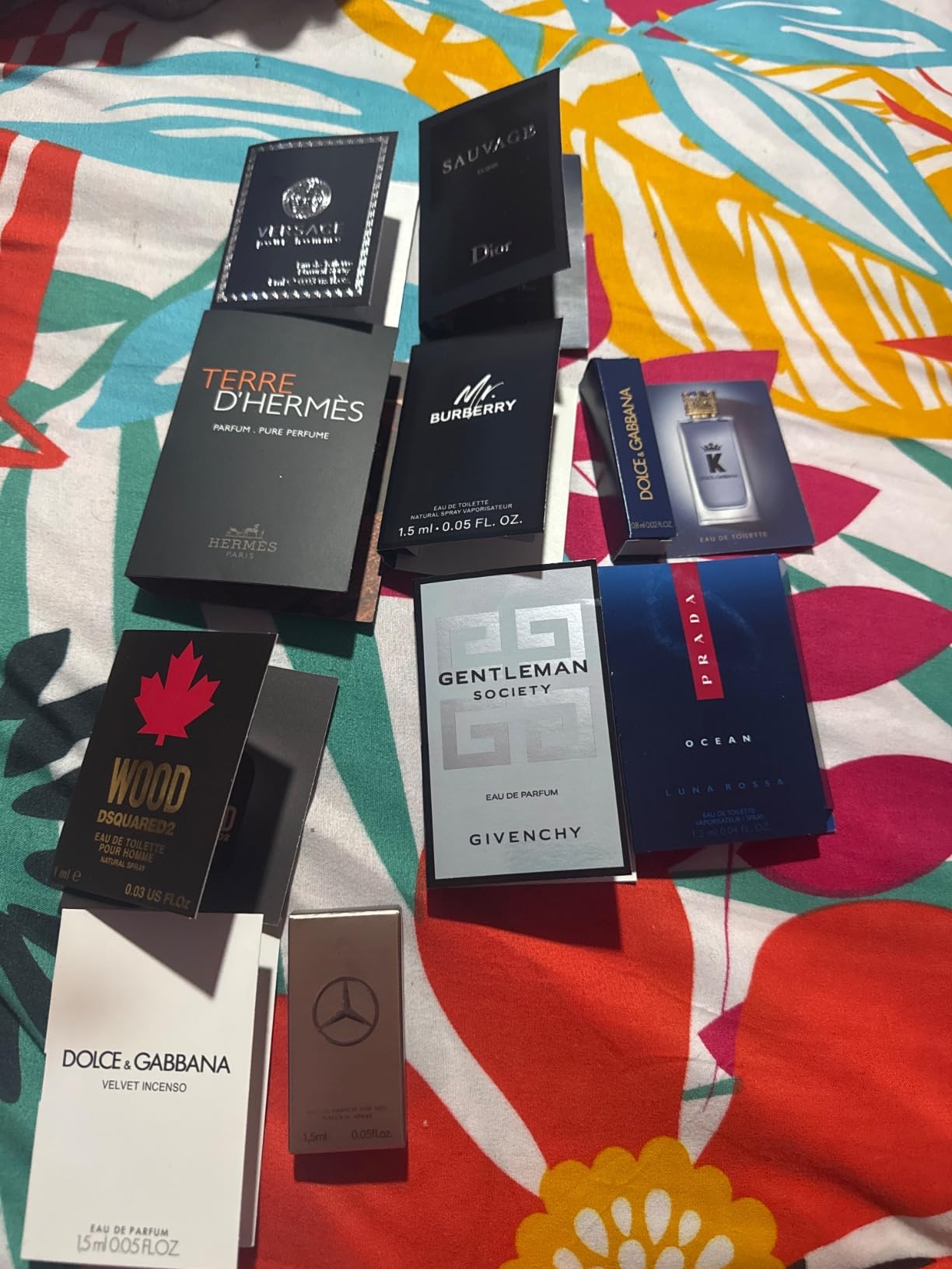 JRoBeauty High End Selection Designer Fragrance Cologne Sampler Set for Men - (Pack of 10 Sample Vials) customer photo 1