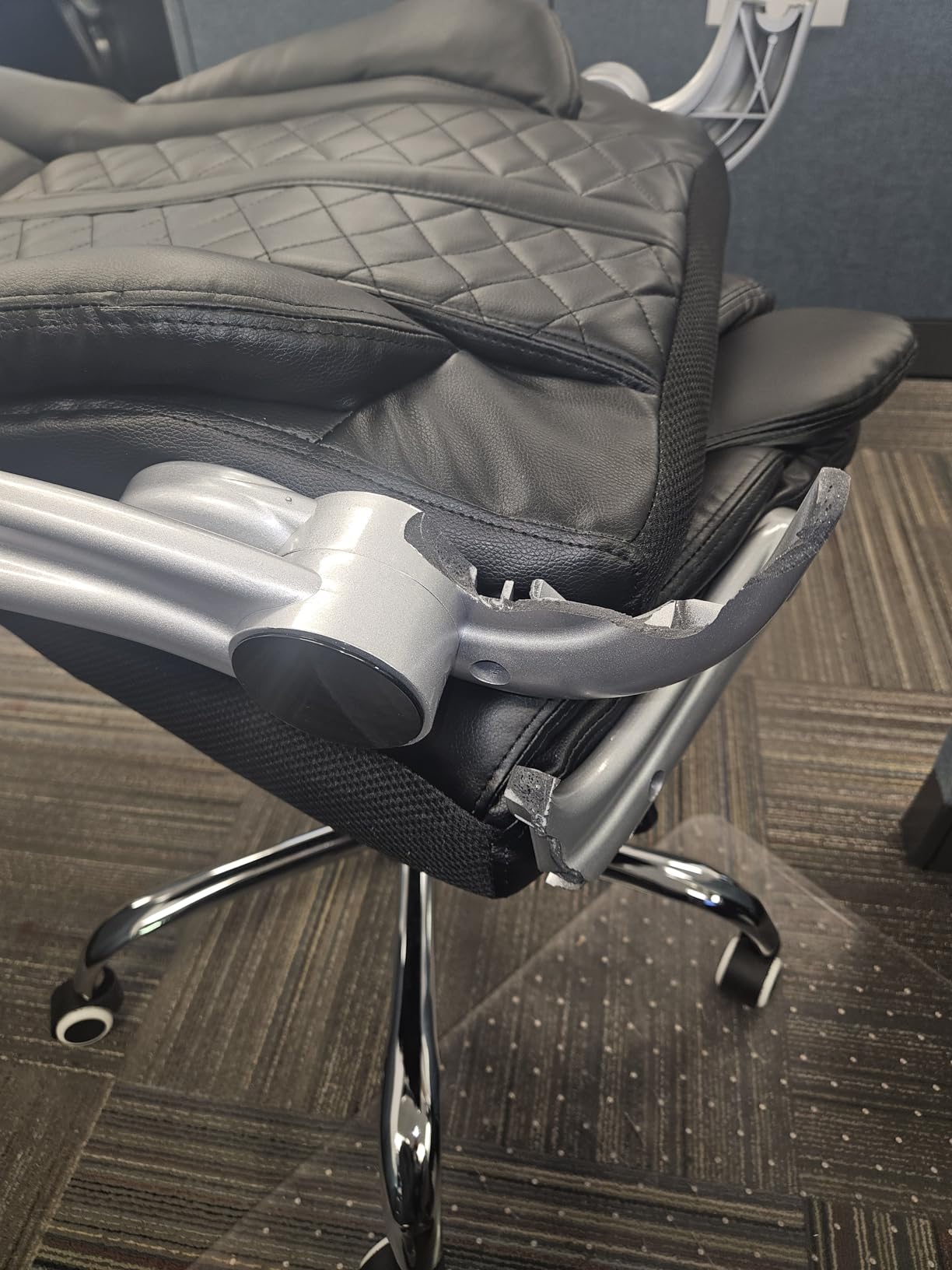 400lbs Executive Office Chair with Flip-Up Armrests, Big and Tall Computer Chair for Heavy People, Heavy Duty Ergonomic Comfy Chair, Breathable PU Leather (Black) customer photo 2