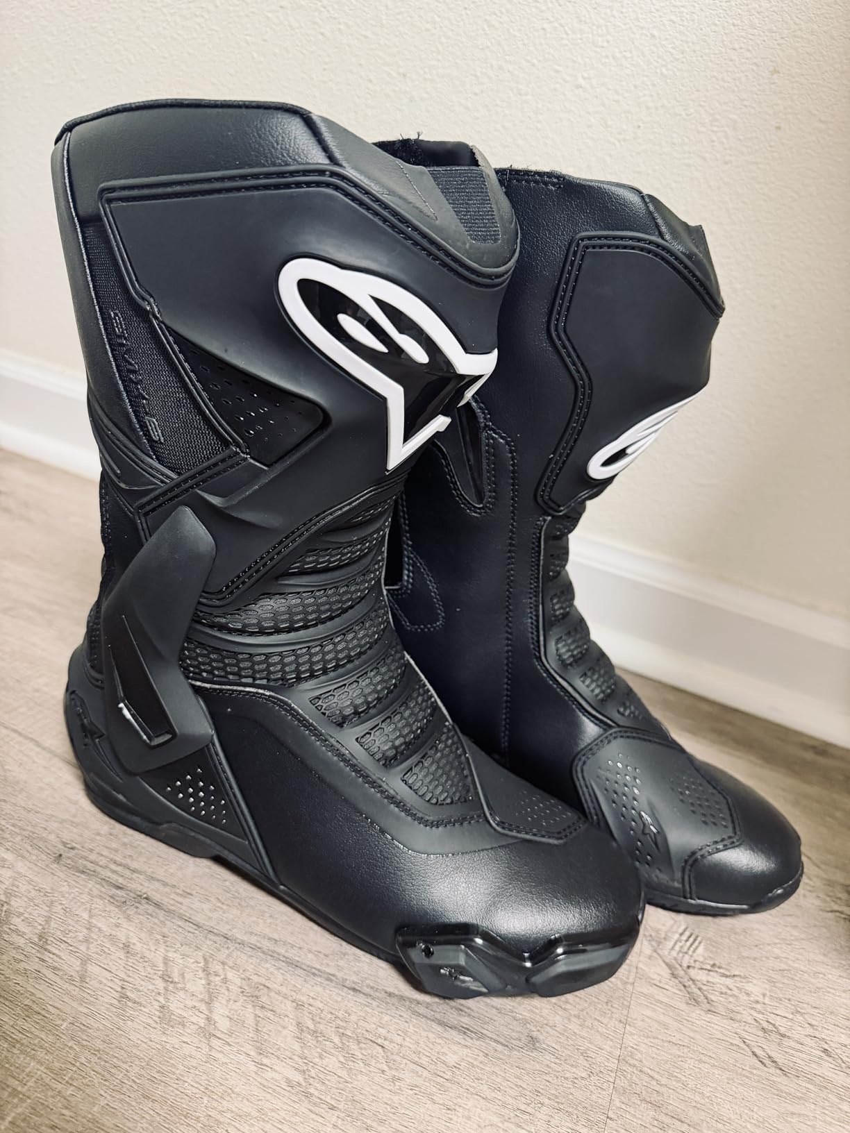 Alpinestars SMX-6 V3 Motorcycle Boots, High-Speed Protection & Comfort - CE Certified customer photo 1