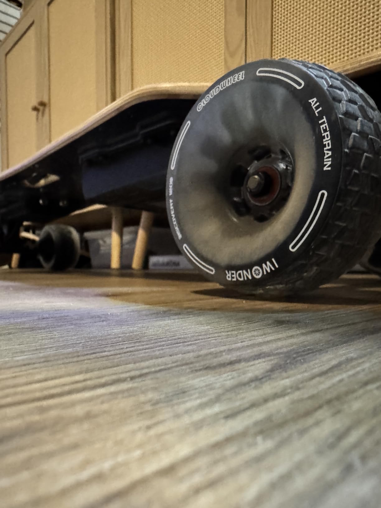 V4/V20 Electric Skateboard with Remote, 28 Mph Top Speed, 22 Miles Range, 1200W Hub-Motor, Longboard Skateboard for Adults & Teens customer photo 2