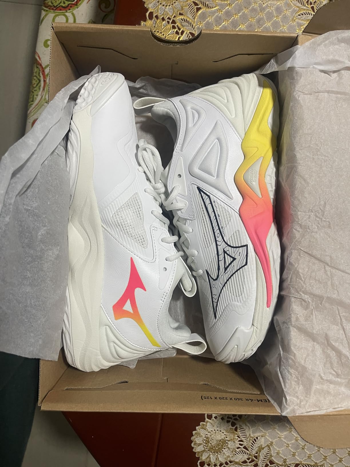 Mizuno Women's Wave Momentum 3 Volleyball Shoes customer photo 1