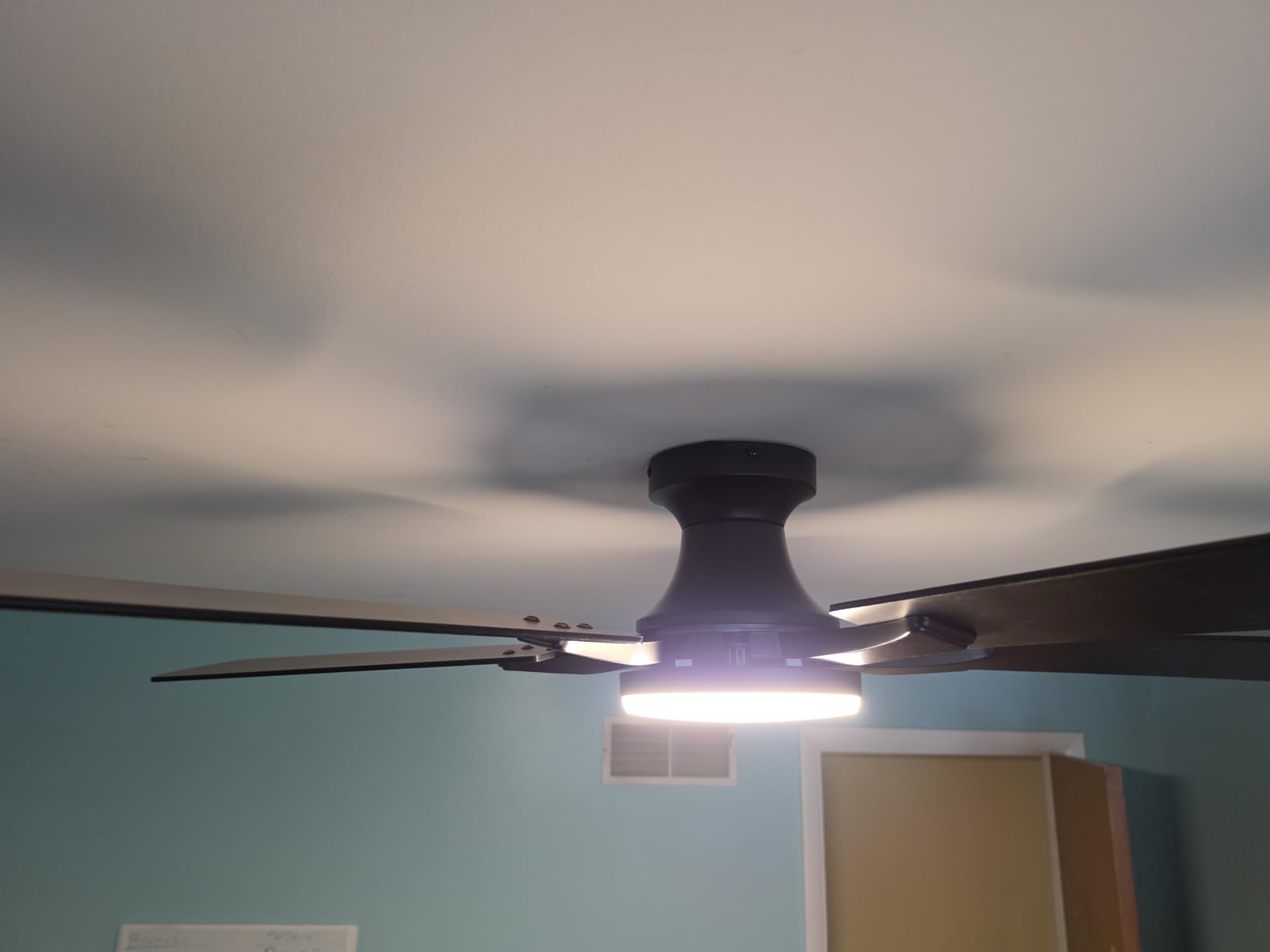 ZMISHIBO 52 Inch Ceiling Fans with Lights, Remote&App Control, Flush Mount | Low Profile, Dimmable 20W LED Light, Quiet Reversible Motor, Strong Airflow, Easy Install for Bedroom/Living Room/Apt, Black customer photo 2