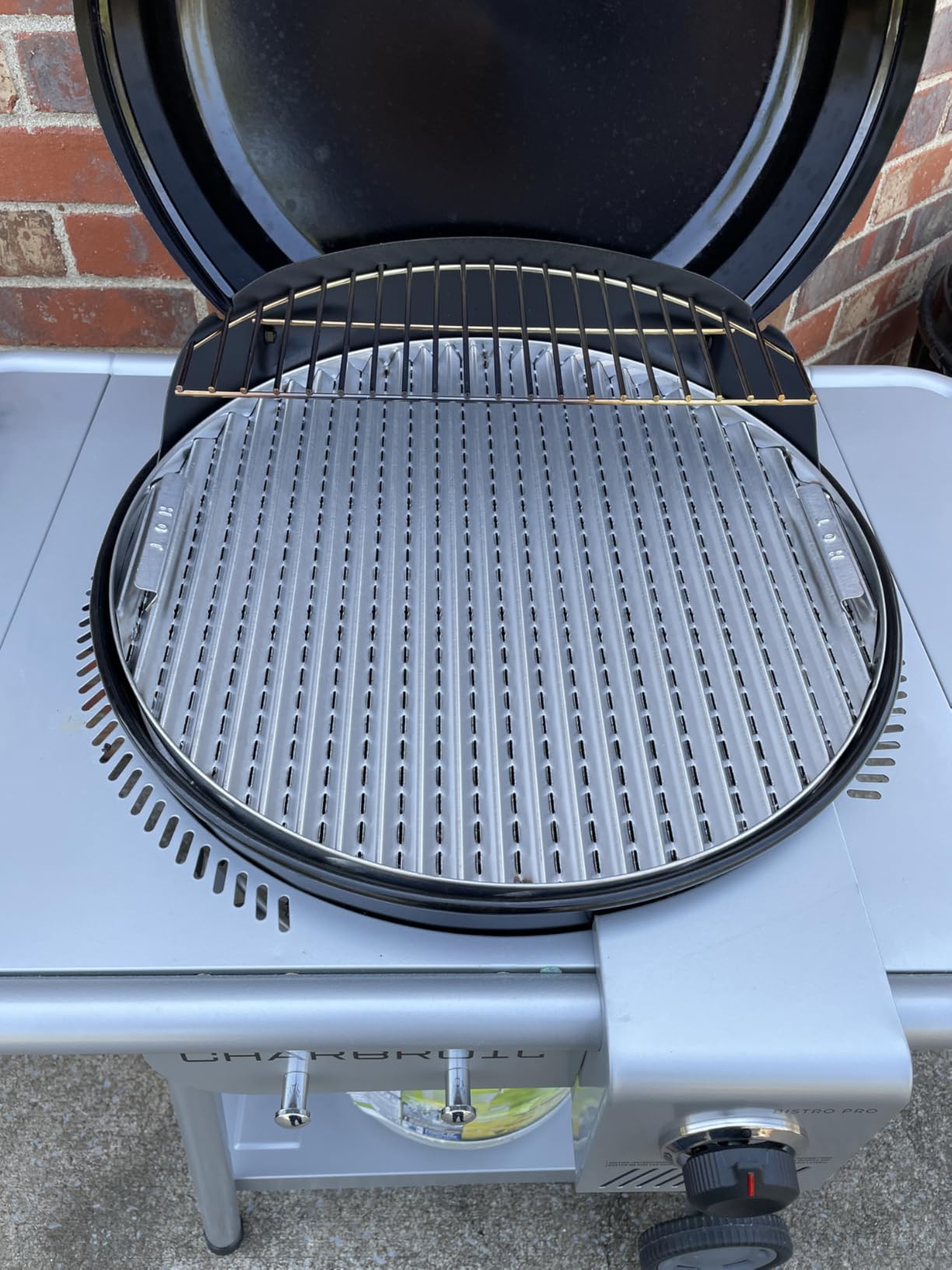 Charbroil Bistro Pro 2-in-1 Gas & Charcoal Grill with 240 Sq. In. Cooking Space, Compact Black Grill for Patio & Balcony customer photo 1