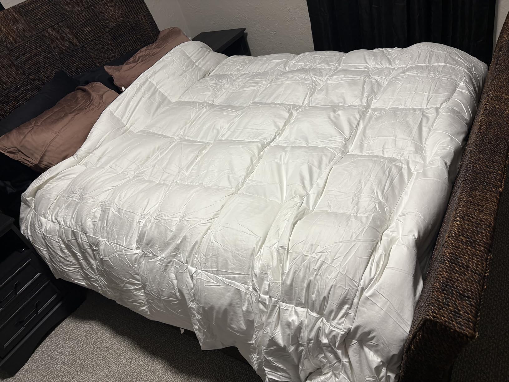Pacific Coast Goose Feather Down Fiber Comforters King Size, Extra Fluffy White Duvet Insert, Ultra-Soft, Breathable, All Season Hotel Luxury Bedding Comforters, 8 Corner & Center Loops (106