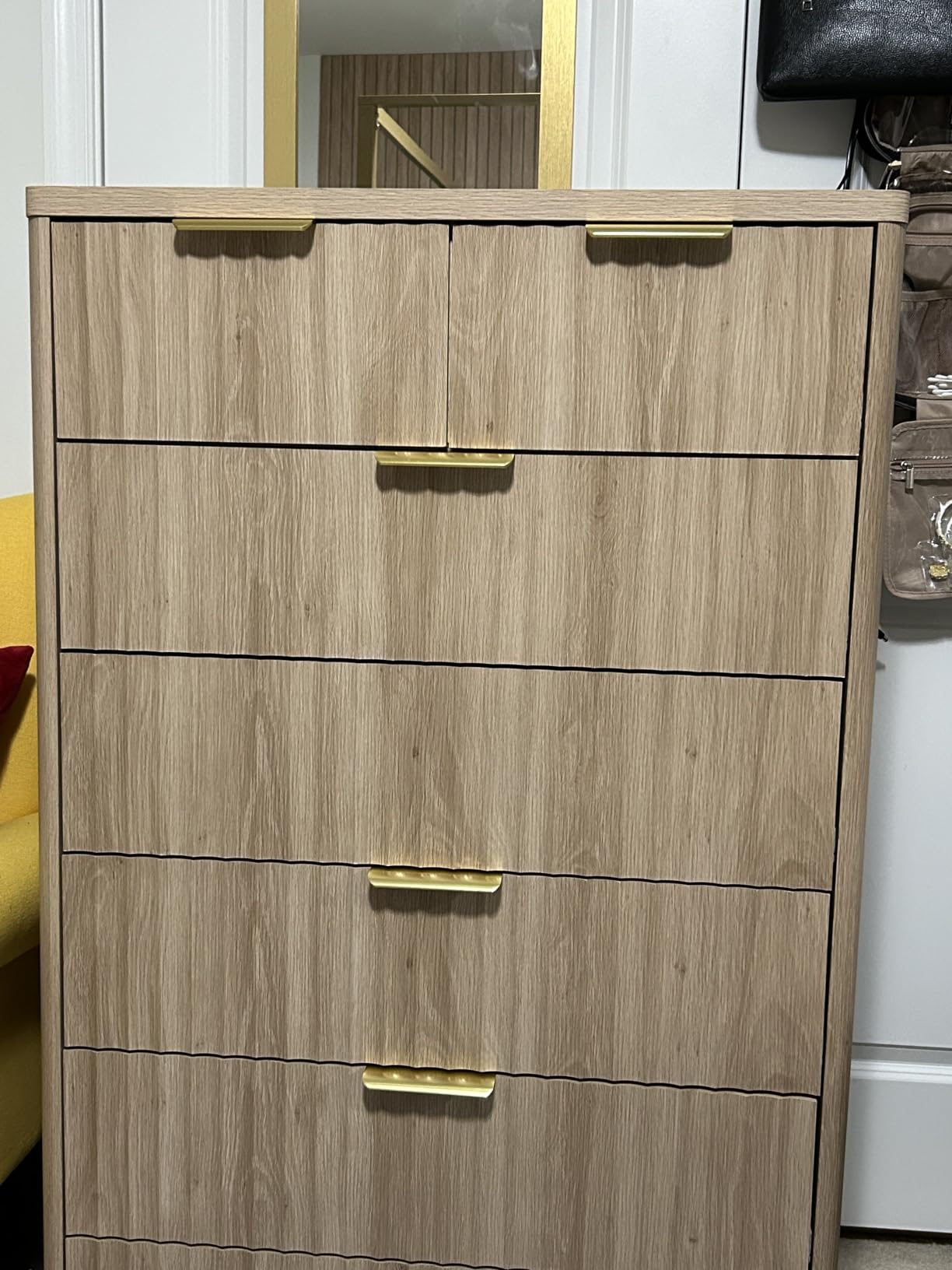 TEENFON Fluted 6 Drawer Dresser for Bedroom, Wide Modern Chest of Drawers with Metal Handle, Curved Profile Design, Wood Closet Clothes Storage Organizer for Bedroom, Hallway, Natural customer photo 1