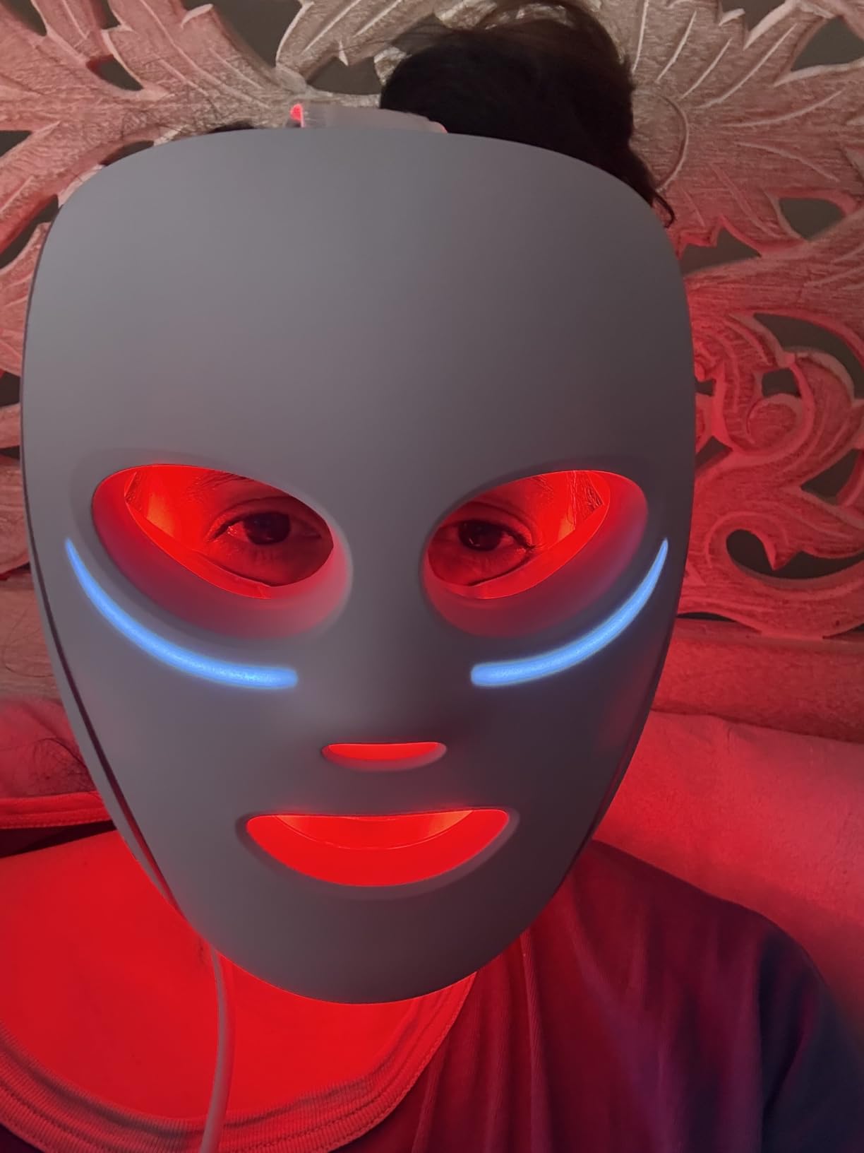 Shark CryoGlow LED Face Mask with Under-Eye Cooling, Anti-Ageing & Blemish Repair, Red & Blue LED, Infrared Light Therapy, USB-C, Remote Control, Storage Bag, Blue Frost, FW312 customer photo 1