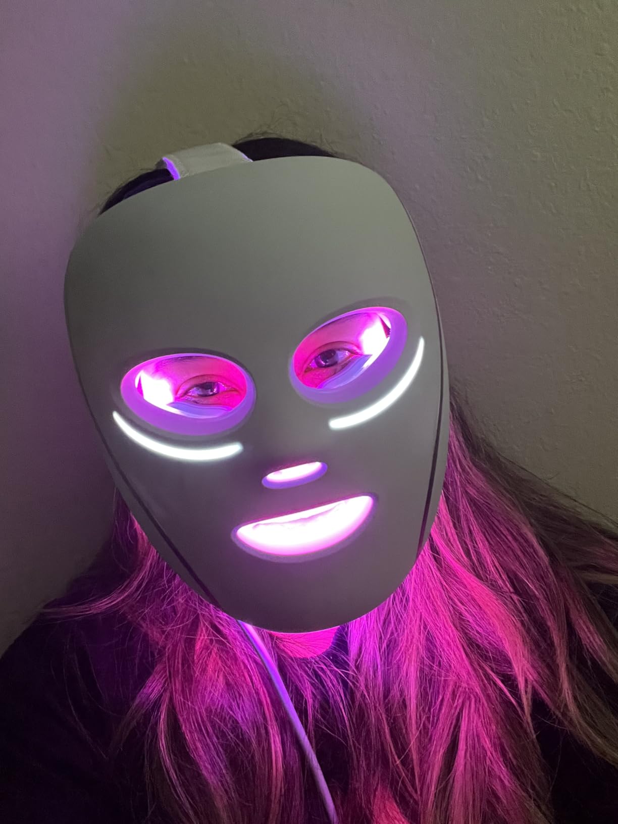 Shark CryoGlow LED Face Mask with Under-Eye Cooling, Anti-Ageing & Blemish Repair, Red & Blue LED, Infrared Light Therapy, USB-C, Remote Control, Storage Bag, Blue Frost, FW312 customer photo 2