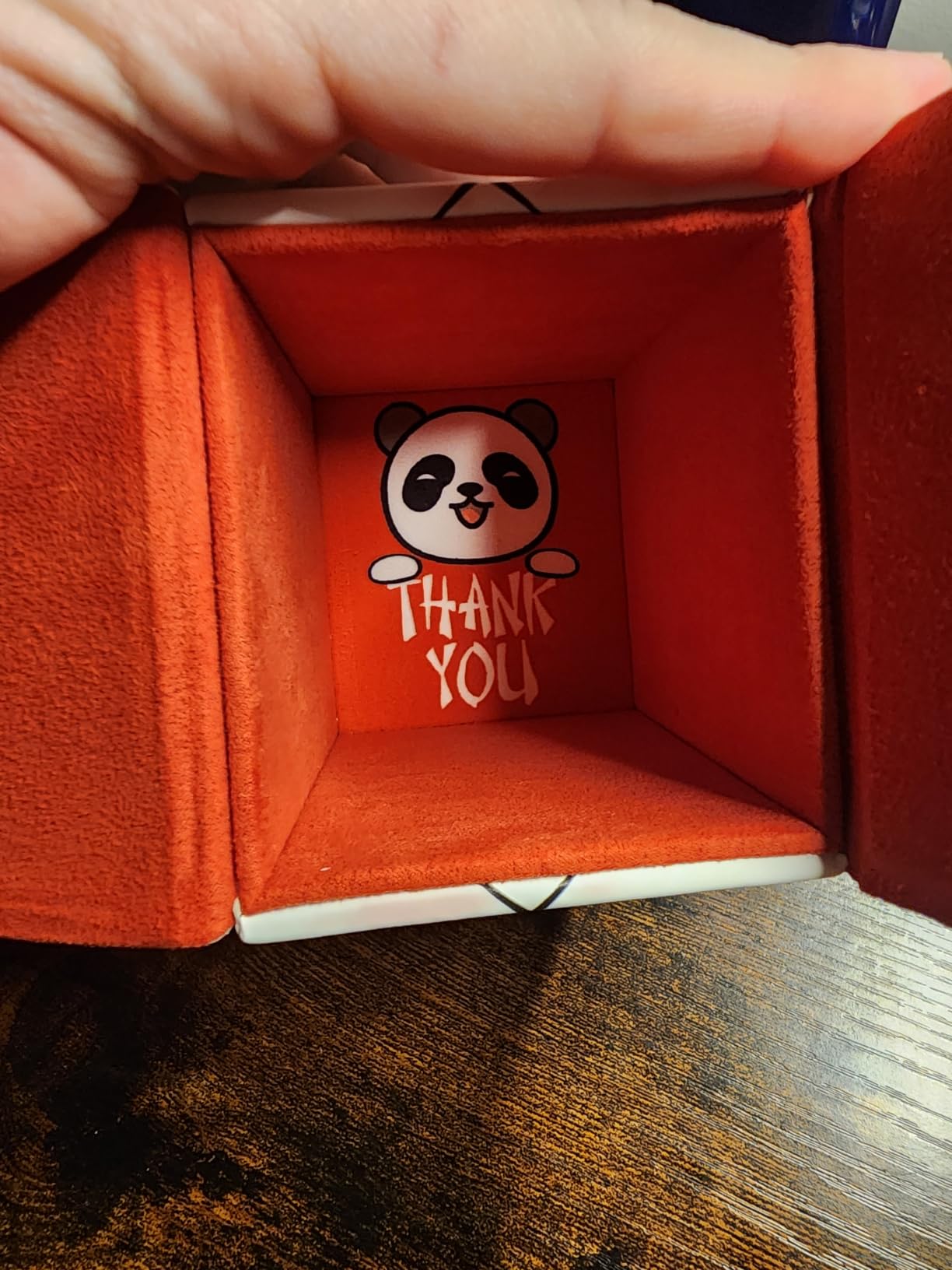 SleeveChief ORIGINAL China To Go!, Fits 100 Double Sleeved Cards, Vegan Leather & Holo Design MTG Commander Deck Box customer photo 1