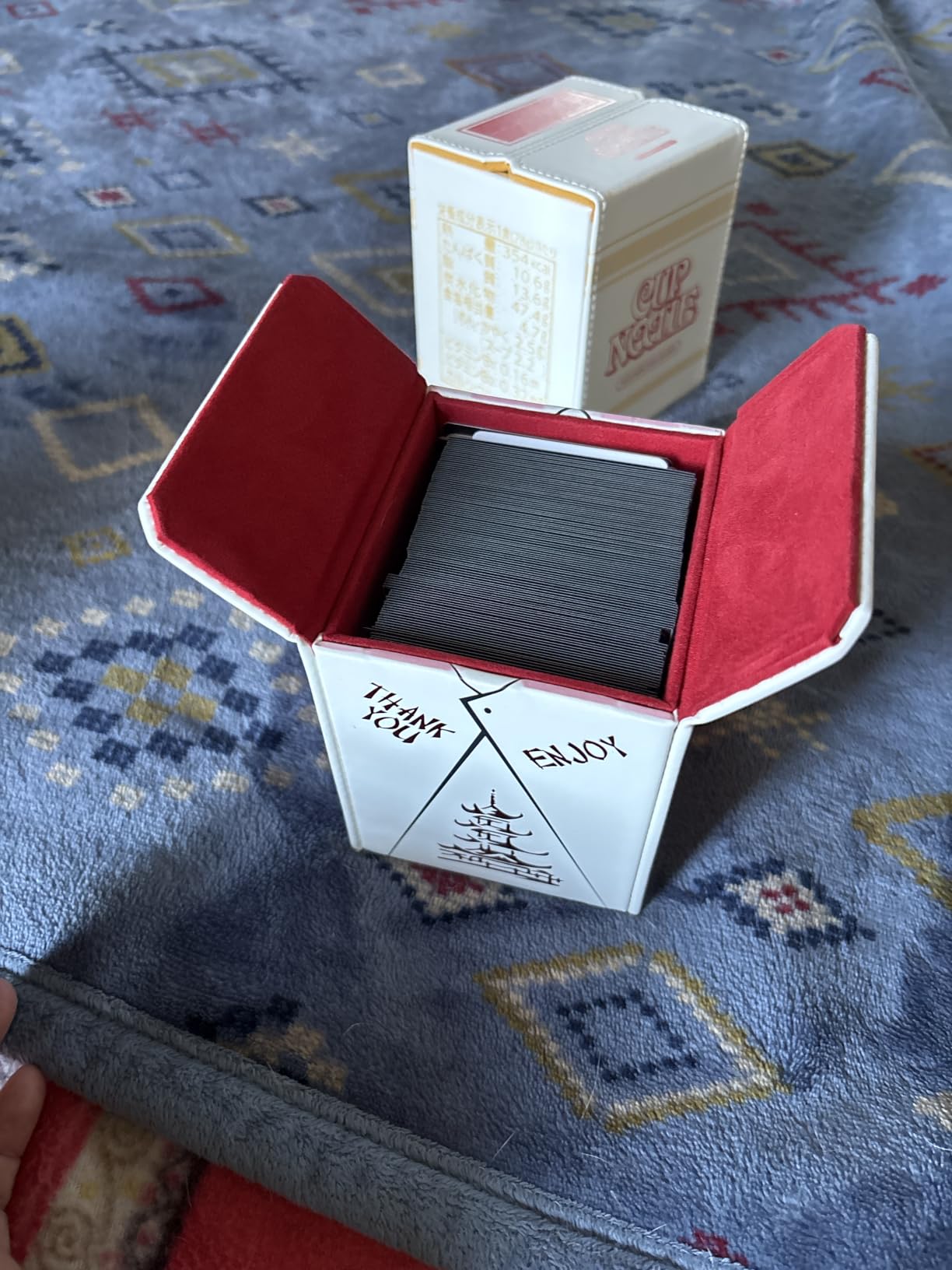 SleeveChief ORIGINAL China To Go!, Fits 100 Double Sleeved Cards, Vegan Leather & Holo Design MTG Commander Deck Box customer photo 2