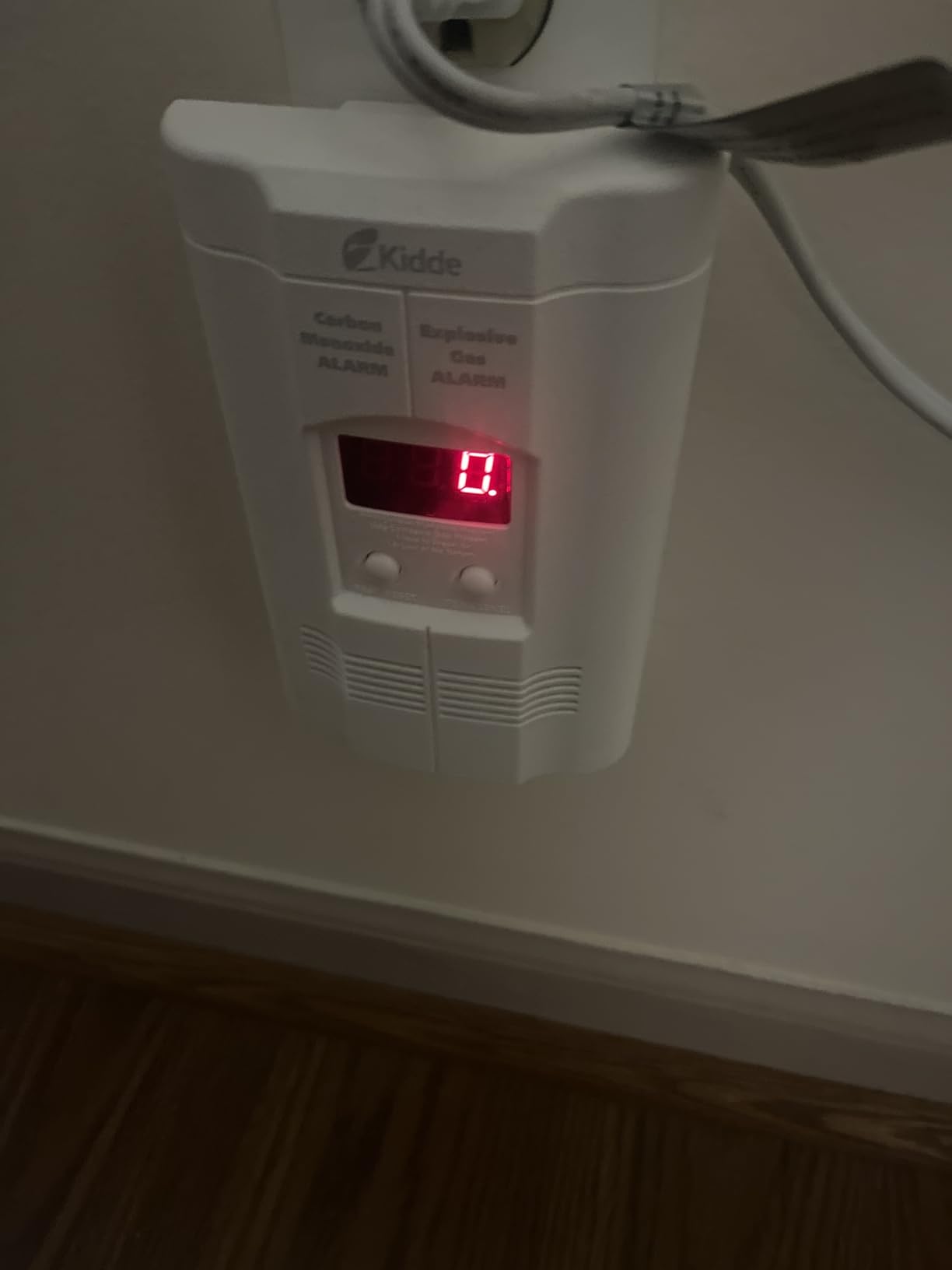 Kidde Carbon Monoxide + Explosive Gas, Natural Gas & Propane Alarm, Plug-in with 9V Battery Backup, Digital Display, 85 dB Alarm, LED Status Indicators, 3rd Edition customer photo 2