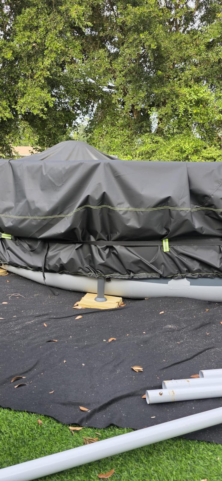 UIRWAY 500D Winter Pool Cover 18FT Round [Upgraded Heavy Duty Thick Fabric] | New Super Windproof Gel-Coated Tarp Straps, Fit Round Pool Covers for Above Ground Pools, Snug Fit, Tear & UV Resistant customer photo 1