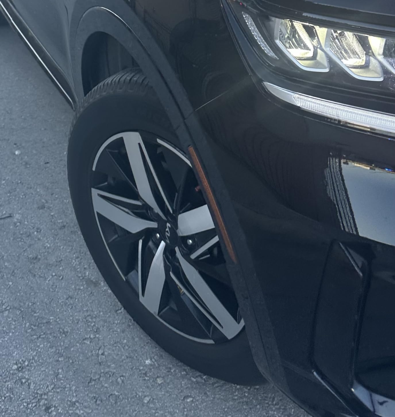 MICHELIN Defender2 All-Season Tire for Cars, Minivans, SUVs and Crossovers, 235/55R18/XL 104H customer photo 1