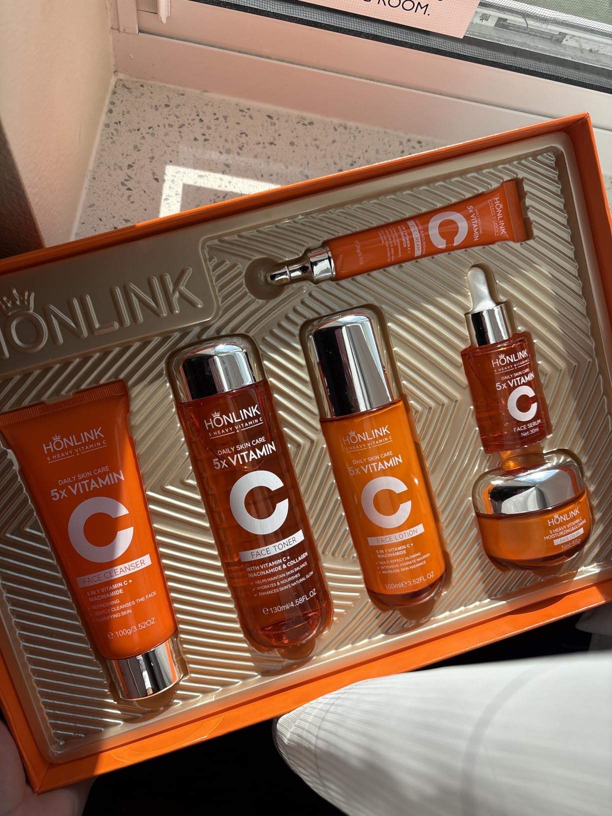 Vitamin C Niacinamide Skincare Set, Daily Facial Care Routine with 6-Piece | Includes Cleanser, Toner, Serum, Moisturizer, Eye Cream & Lotion customer photo 2