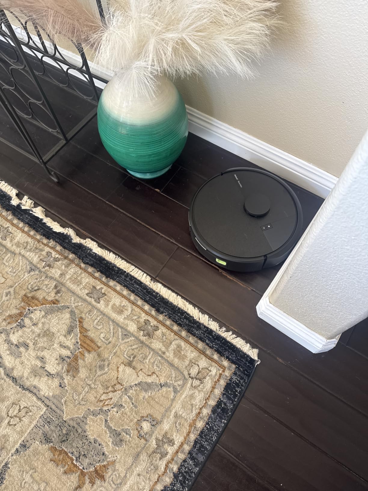 iRobot Roomba 105 Vac Robot Vacuum with AutoEmpty Dock - Self-Empties for 75 Days, Easy to use, Intense Power-Lifting Suction, LiDAR Navigation, Multi-Surface Cleaning, Cleans in Neat Rows customer photo 1