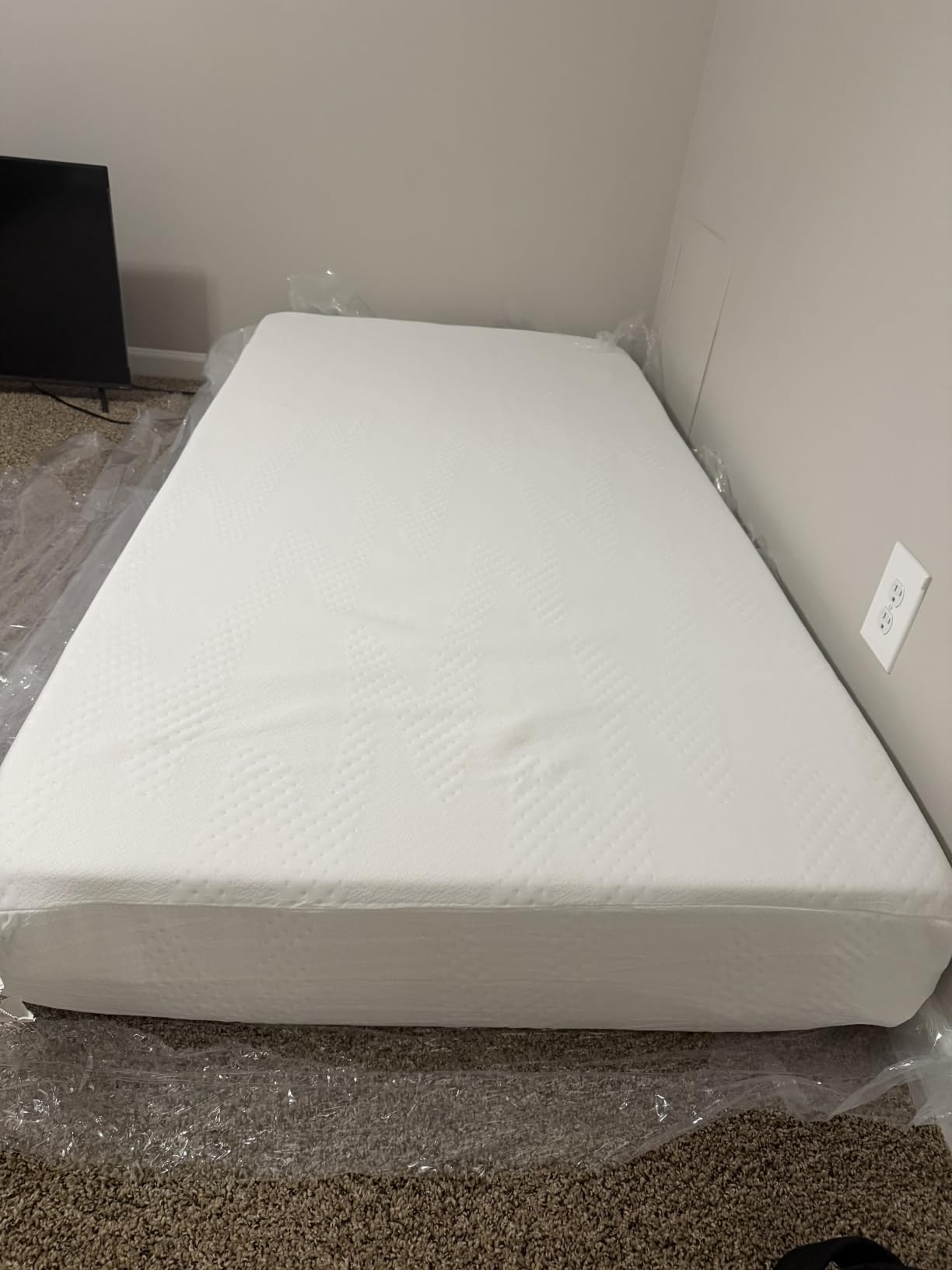 Novilla Queen Size Mattress, 14 Inch Gel Memory Foam Mattress for Cooling | Cooling Night Sleep & Pressure Relief & Motion Isolation, CertiPUR-US Certified customer photo 2