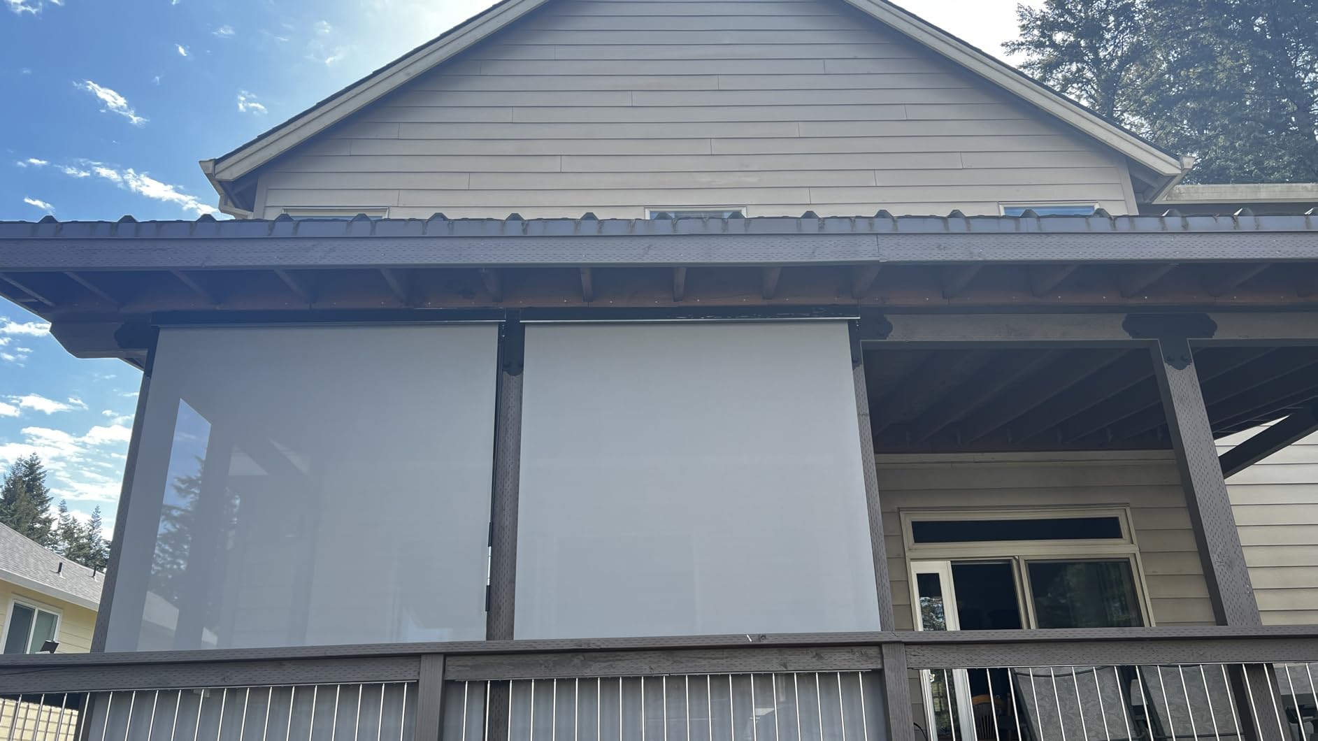 VICLLAX Premium Outdoor Roller Shade Solar Fabric, Exterior Roller Shade for Porch Patio Balcony, Patio Shade Blind with Crank Aluminum Protective Valance (4' W X 8' L), Graphite customer photo 1