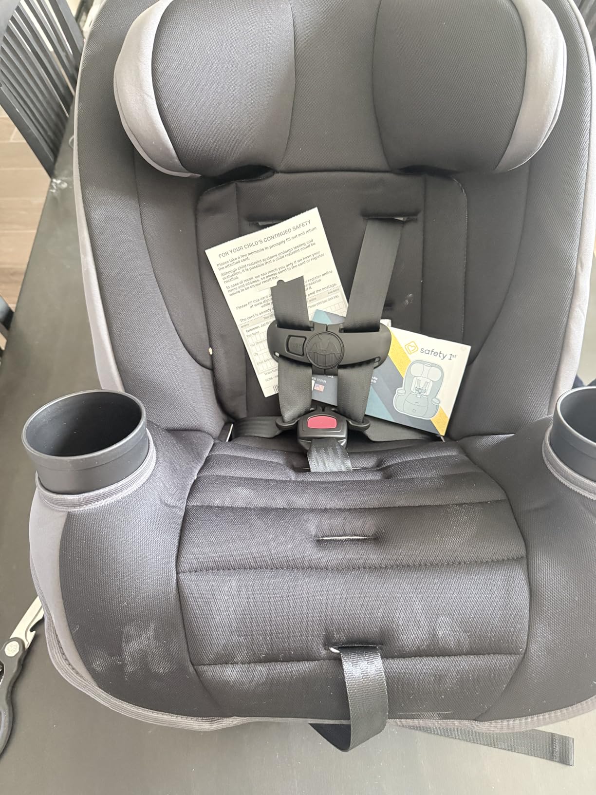 Safety 1st Ellaris 3-in-1 Convertible Car Seat, Slim Fit Design, Rear & Forward-Facing, 5-Position Headrest, Travel-Friendly with Machine-Washable Seat Pad, Smokey Haze customer photo 1