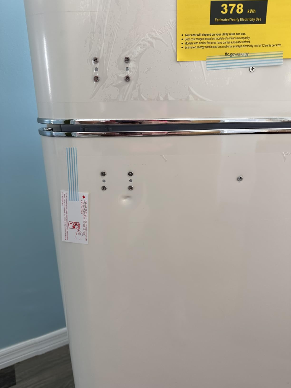 Frigidaire, 2 Door Apartment Size RETRO Refrigerator with Top Freezer, Chrome Handles, 7.5 cu ft, GREEN customer photo 1
