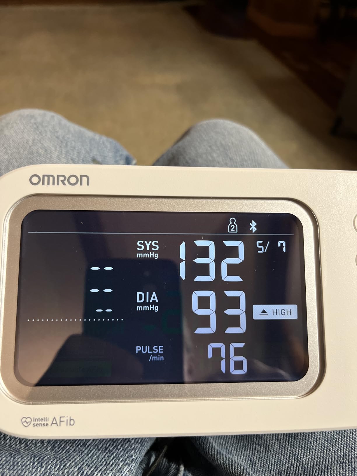 OMRON Platinum Blood Pressure Monitor for Home Use & Upper Arm Blood Pressure Cuff - #1 Doctor & Pharmacist Recommended Brand - Clinically Validated - AFib Detection - Connect App customer photo 1
