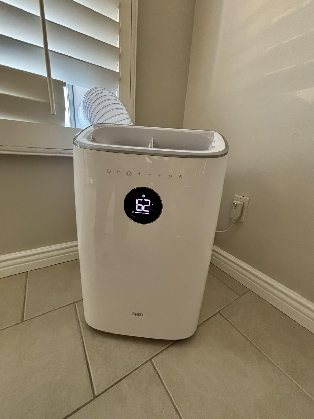DREO Portable Air Conditioner 318S, 8000 BTU ASHRAE (5000 BTU DOE) Smart AC Unit for Bedroom with Drainage-free Cooling, Fan & Dehumidifier 3 in 1, APP/Voice/Remote, Quiet Standing AC for Room Indoors customer photo 1