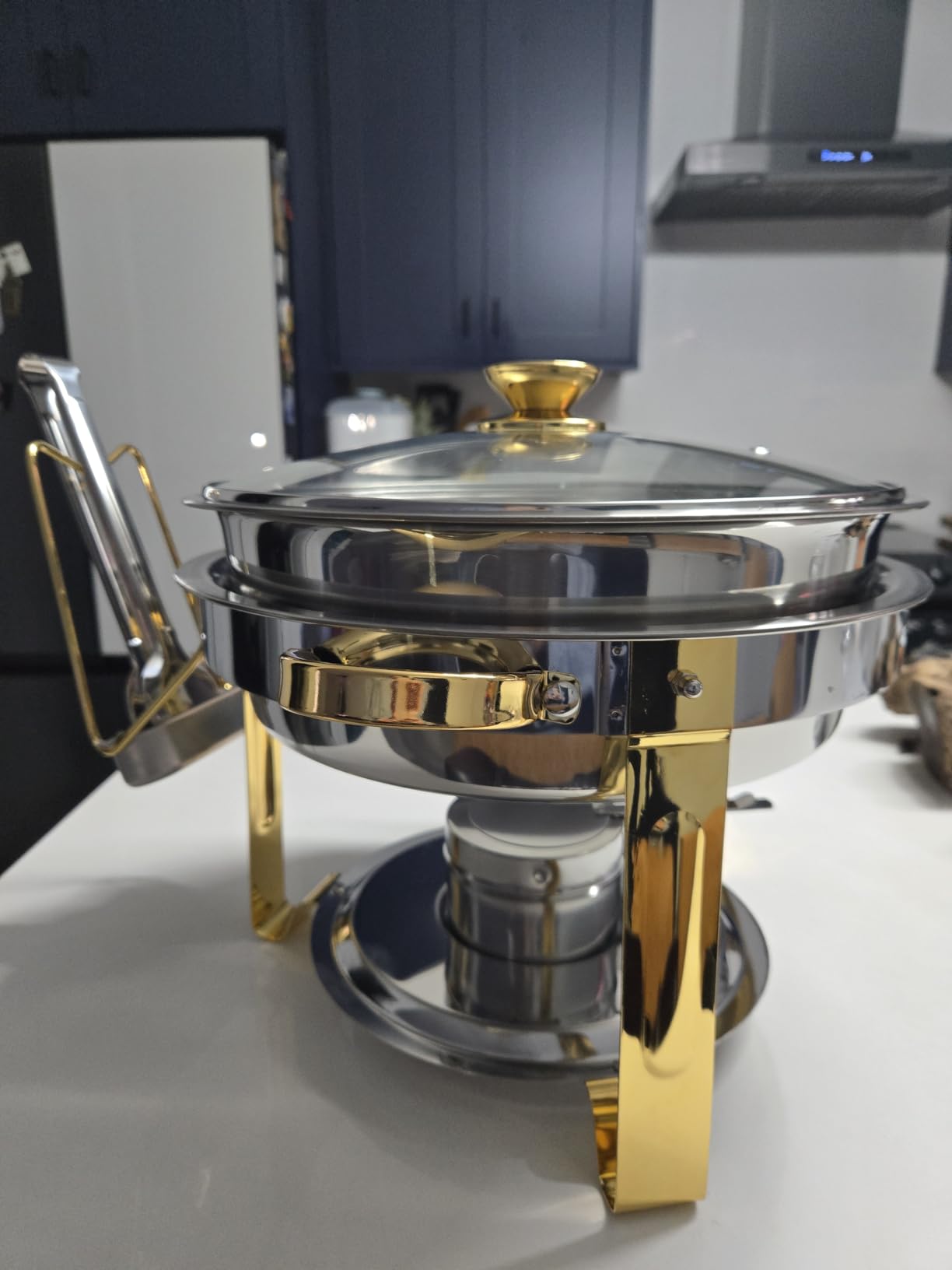 VEVOR Chafing Dish Buffet Set, 5 Qt 4 Pack, Stainless Steel Chafer with 4 Full Size Pan, Round Catering Warmer Server with Glass Lid Water Pan Folding Stand Fuel Holder, for Wedding Party Banquet customer photo 2