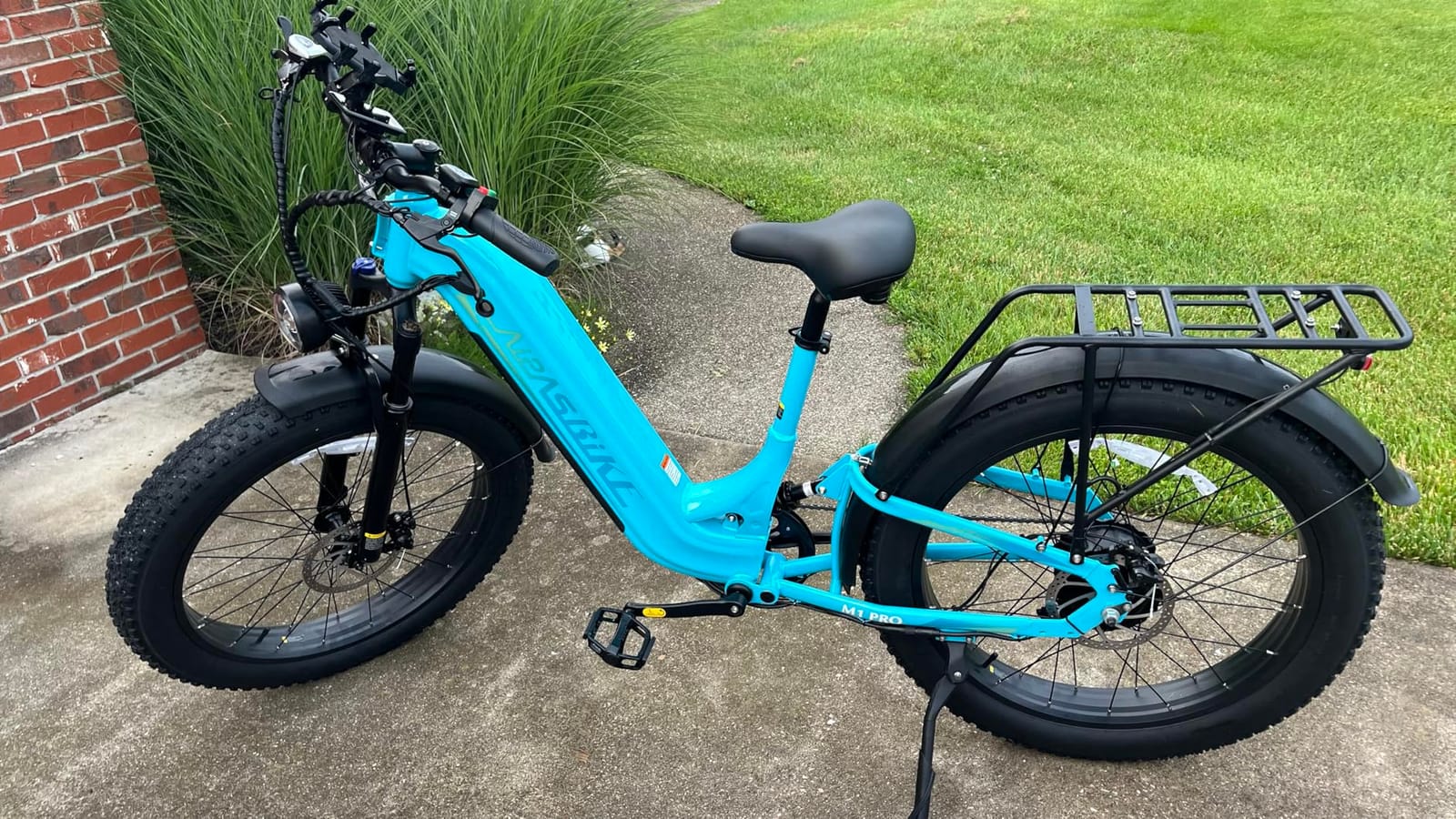 M2 Pro Electric Bike for Adults, 1800W Peak Motor Ebikes, 48V 17.5Ah Removable Battery, 26