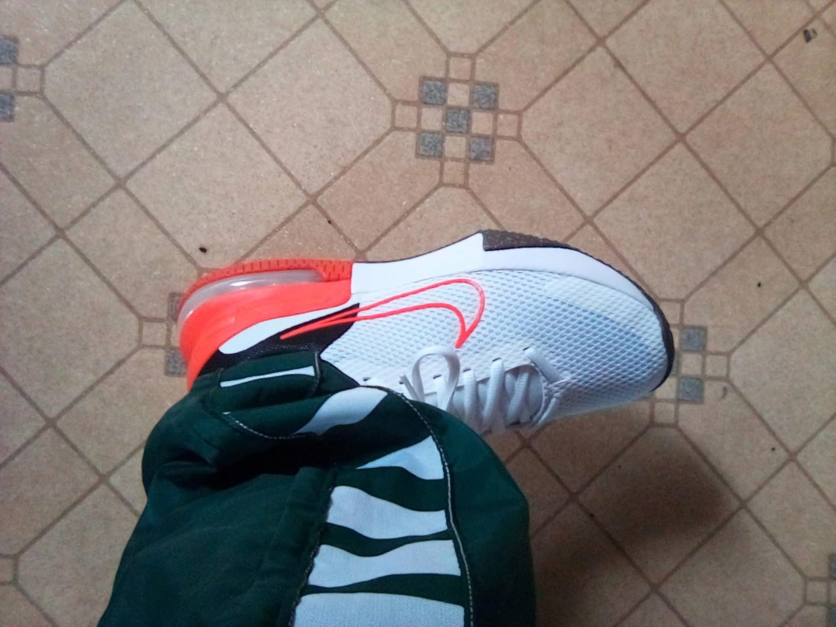 Nike Men's Air Max Alpha Trainer 6 Workout Shoes customer photo 2